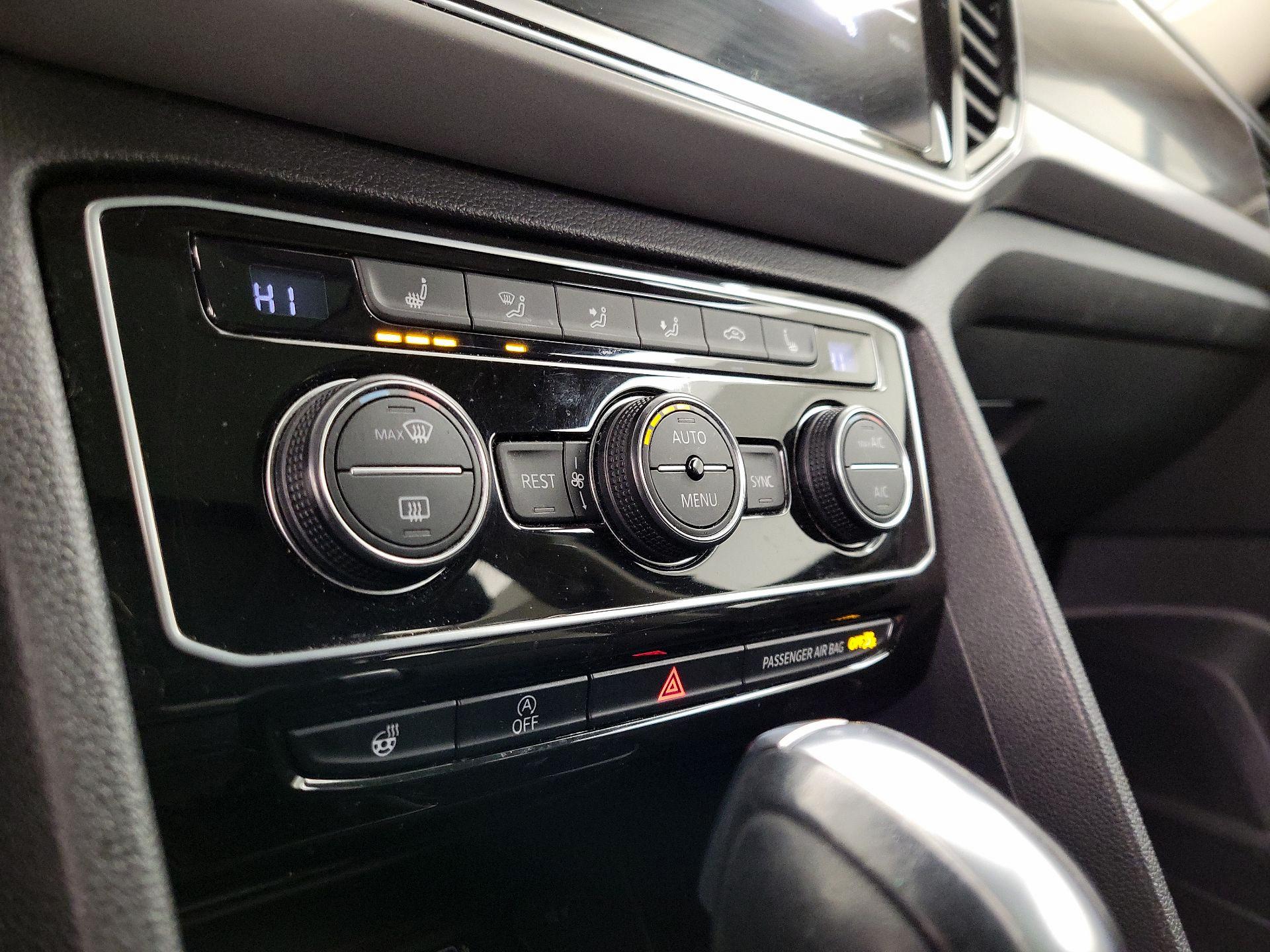 Thumbnail: 2019 Volkswagen Atlas - 16