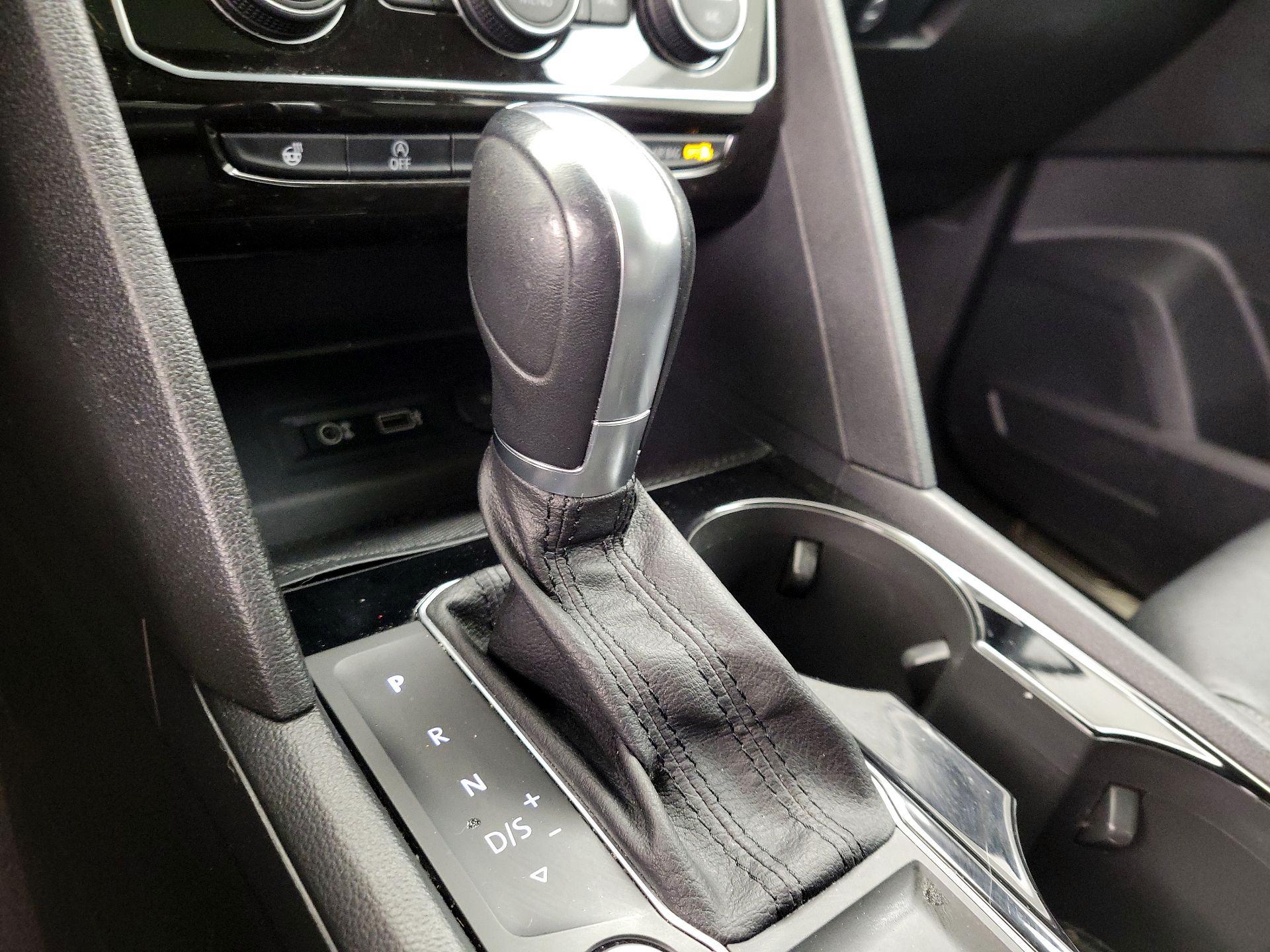 Thumbnail: 2019 Volkswagen Atlas - 17