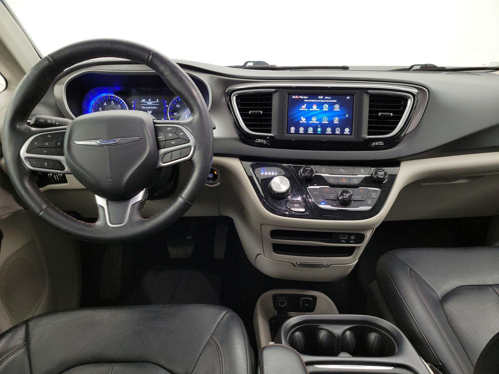 Thumbnail: 2020 Chrysler Pacifica - 9