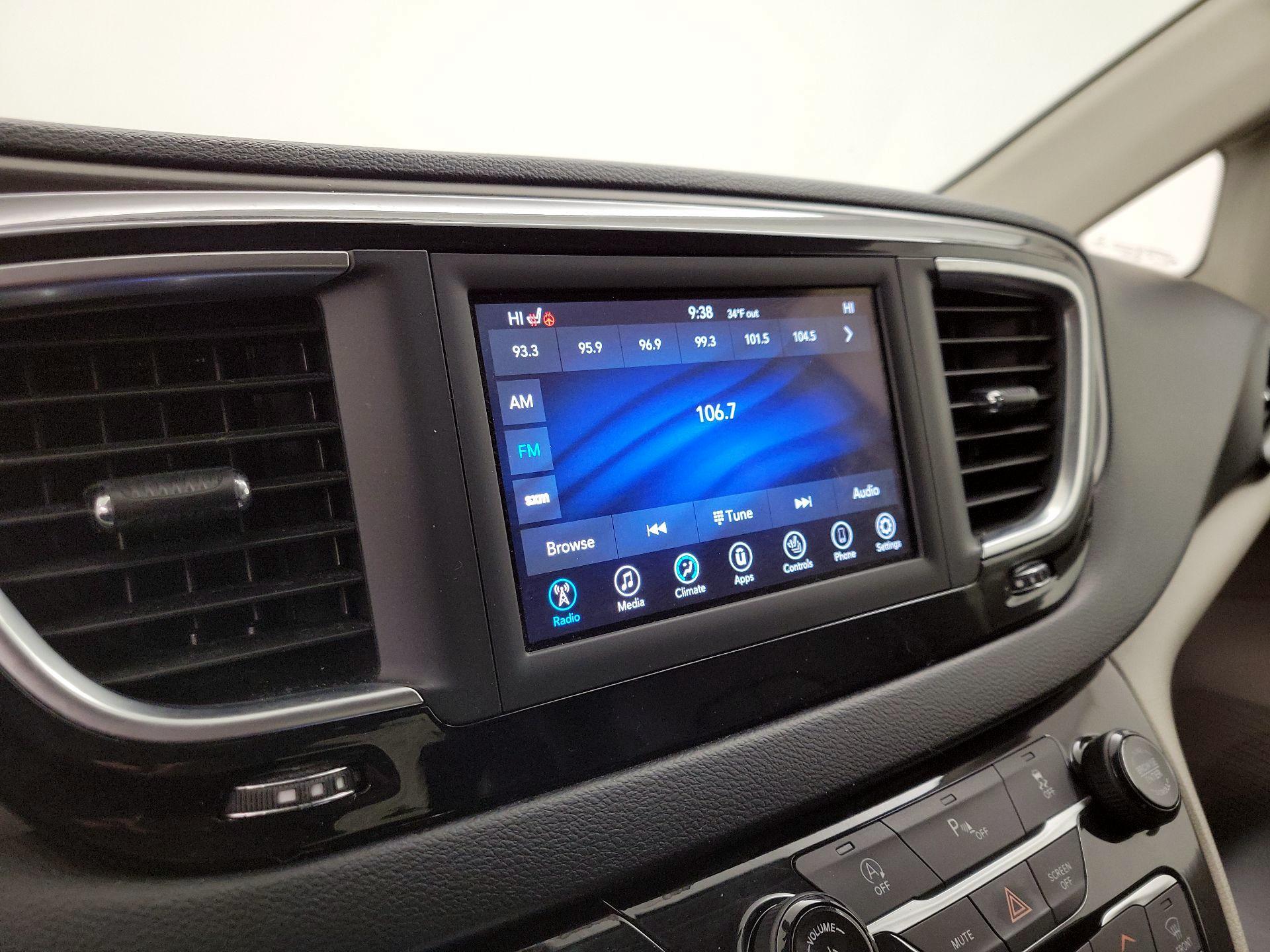 Thumbnail: 2020 Chrysler Pacifica - 15