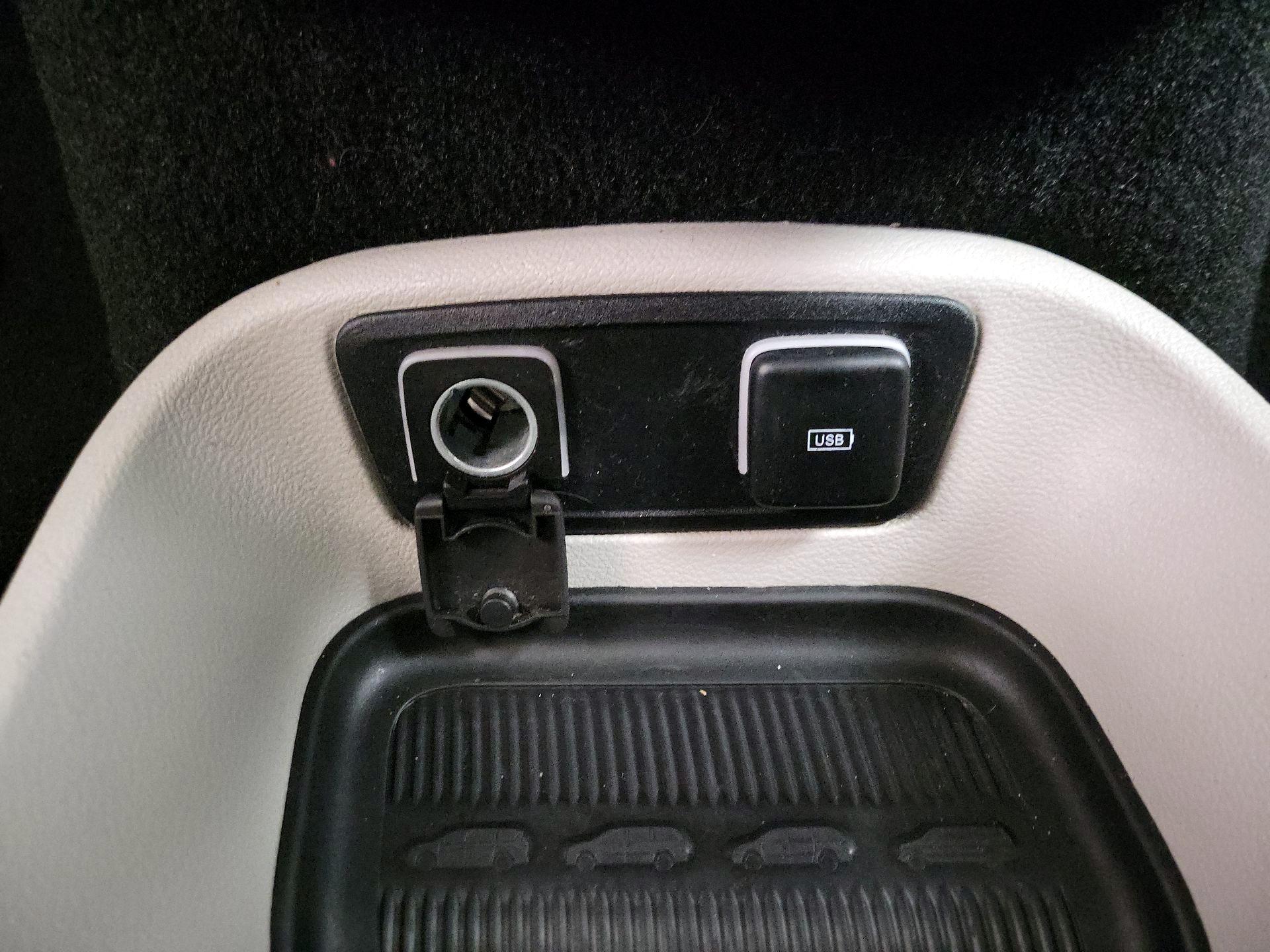 Thumbnail: 2020 Chrysler Pacifica - 18