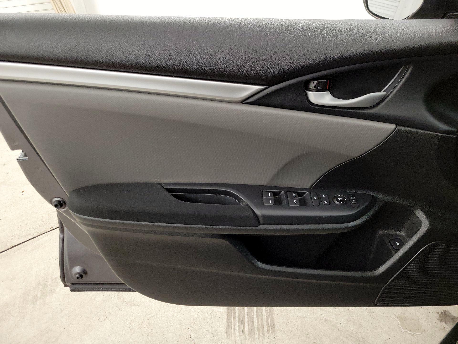 Thumbnail: 2019 Honda Civic - 12