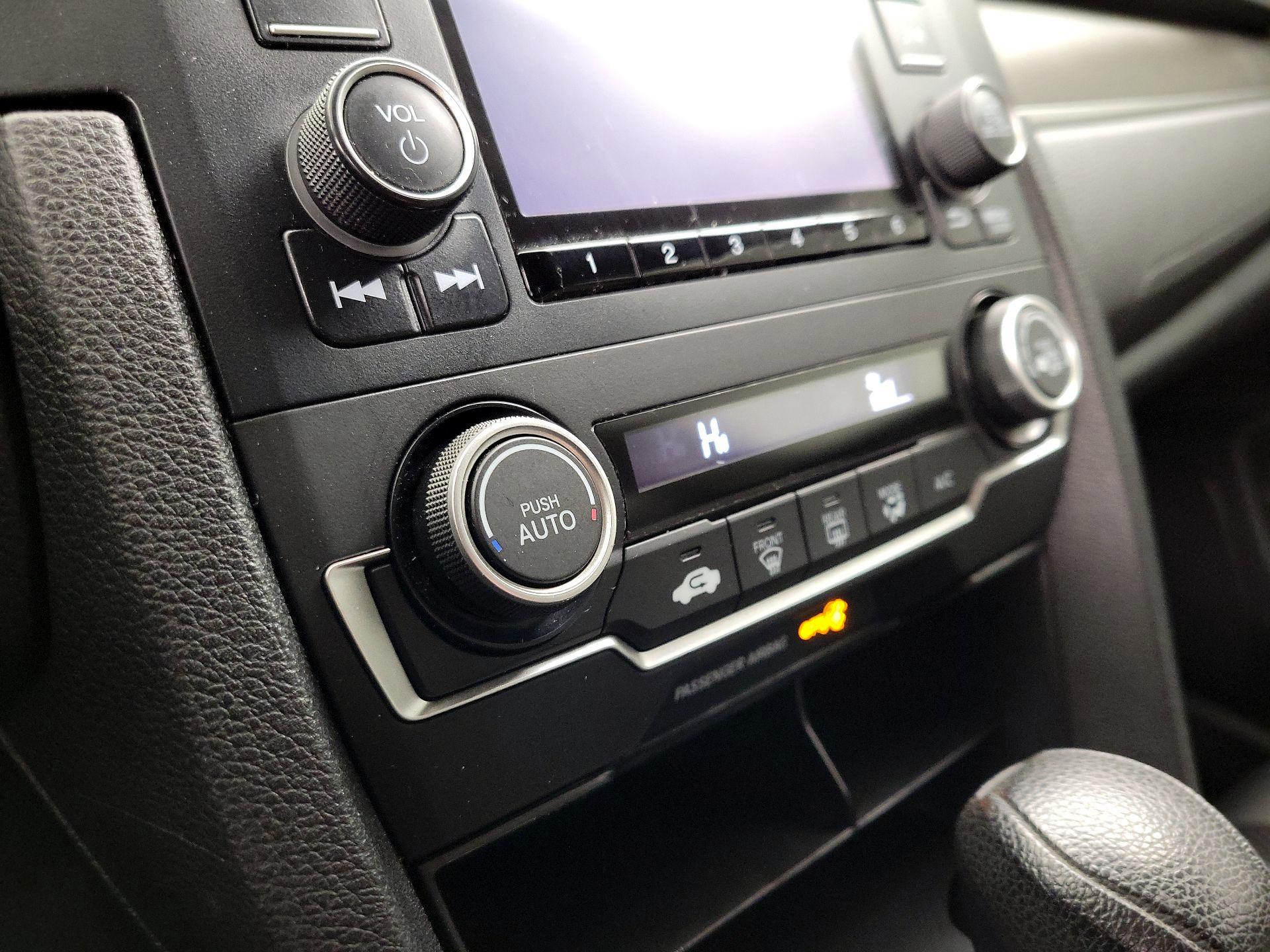 Thumbnail: 2019 Honda Civic - 16