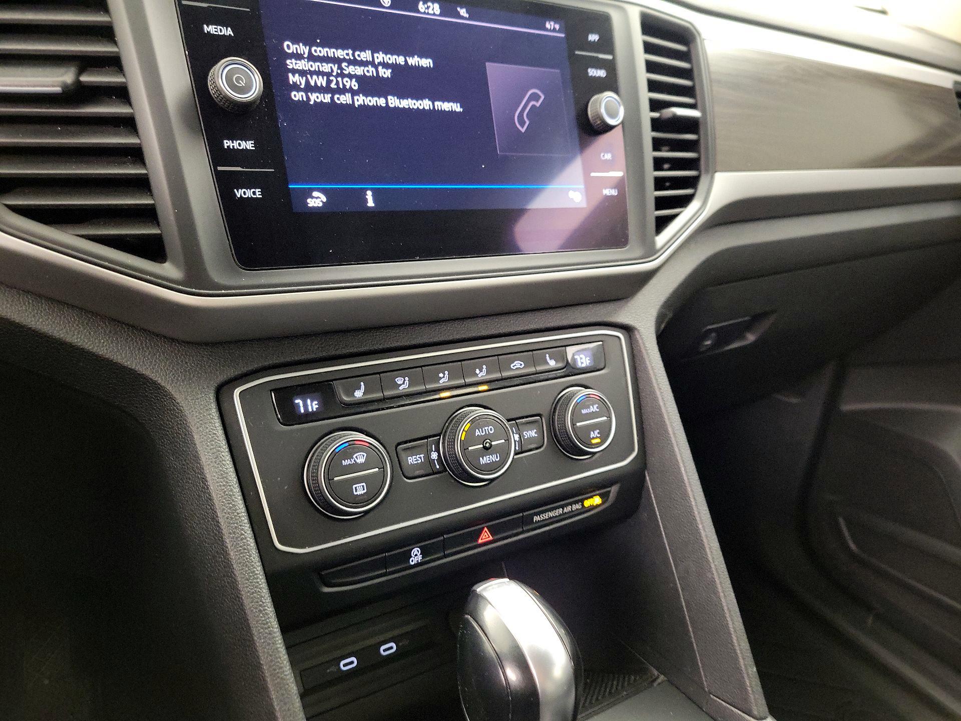 Thumbnail: 2021 Volkswagen Atlas - 16