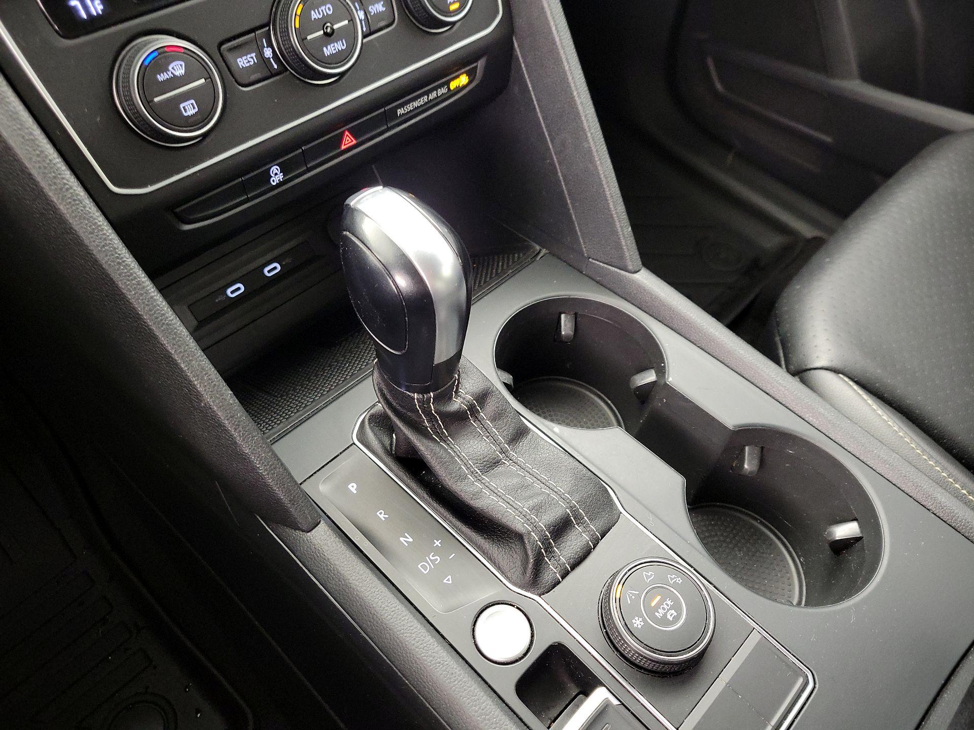 Thumbnail: 2021 Volkswagen Atlas - 17