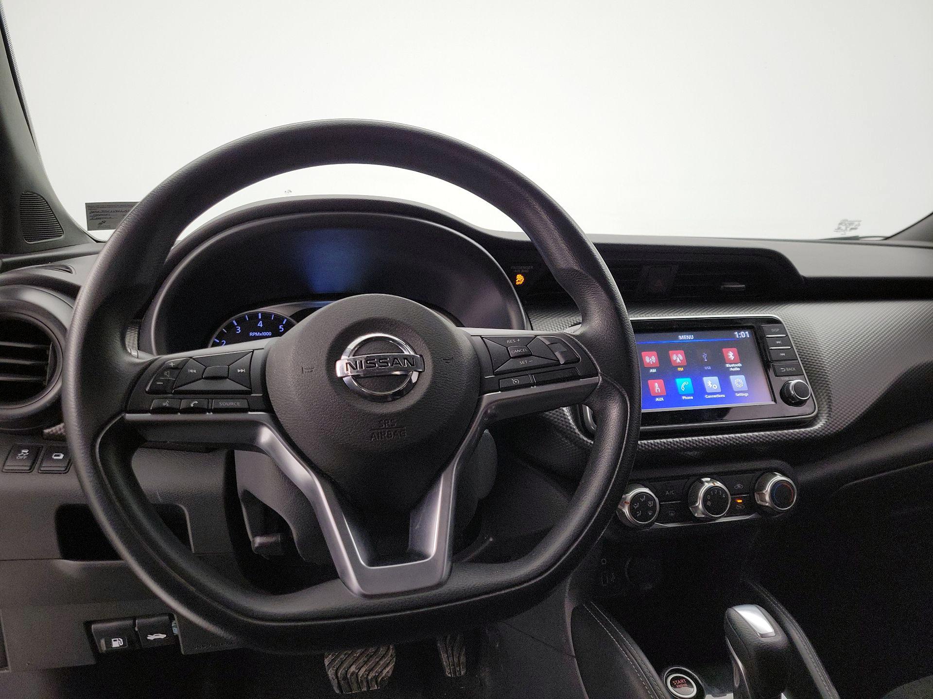 Thumbnail: 2019 Nissan Kicks - 10