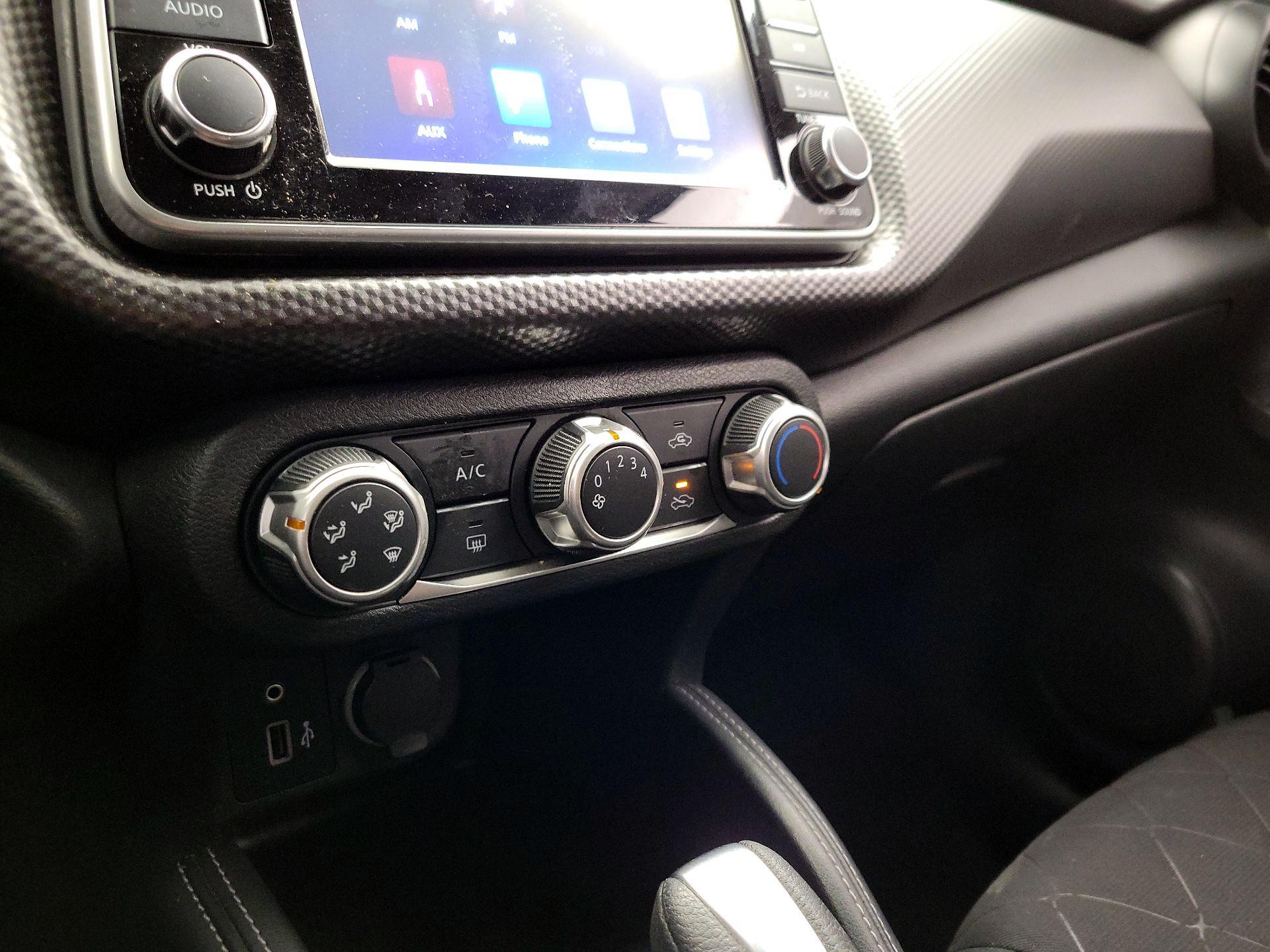 Thumbnail: 2019 Nissan Kicks - 16