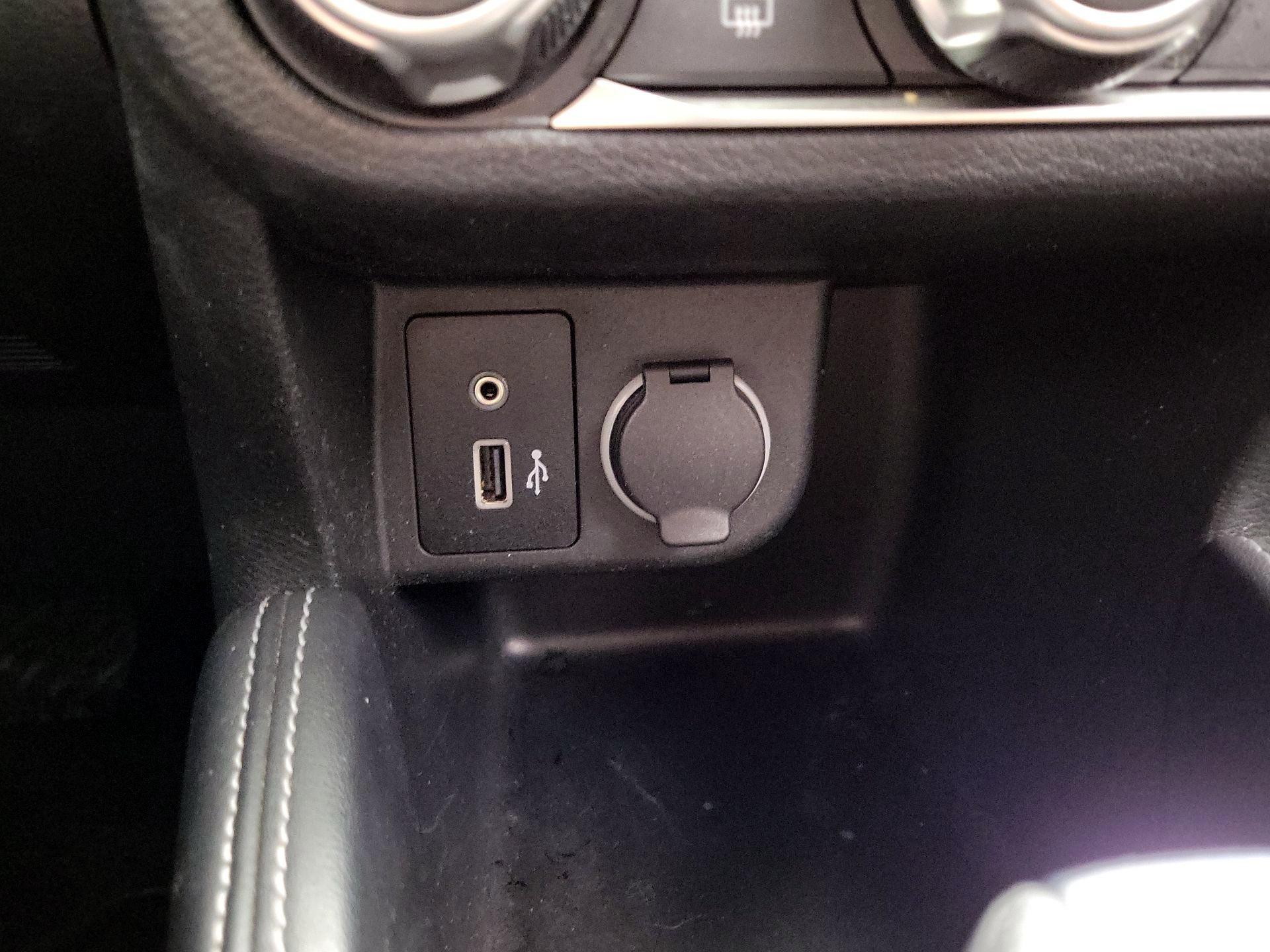 Thumbnail: 2019 Nissan Kicks - 18