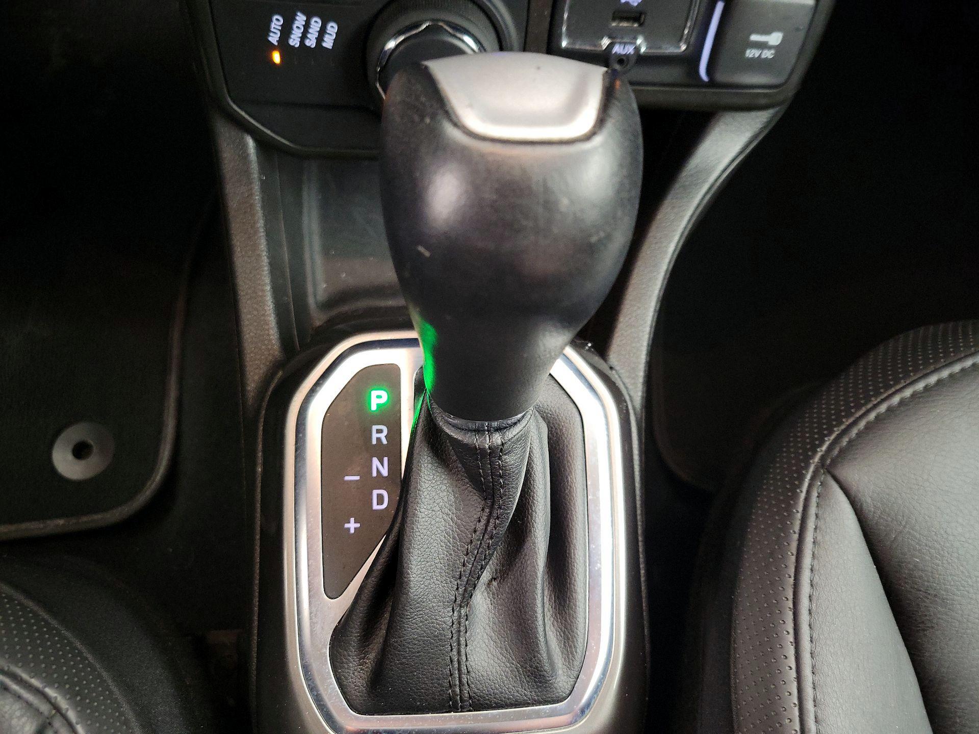 Thumbnail: 2020 Jeep Renegade - 18