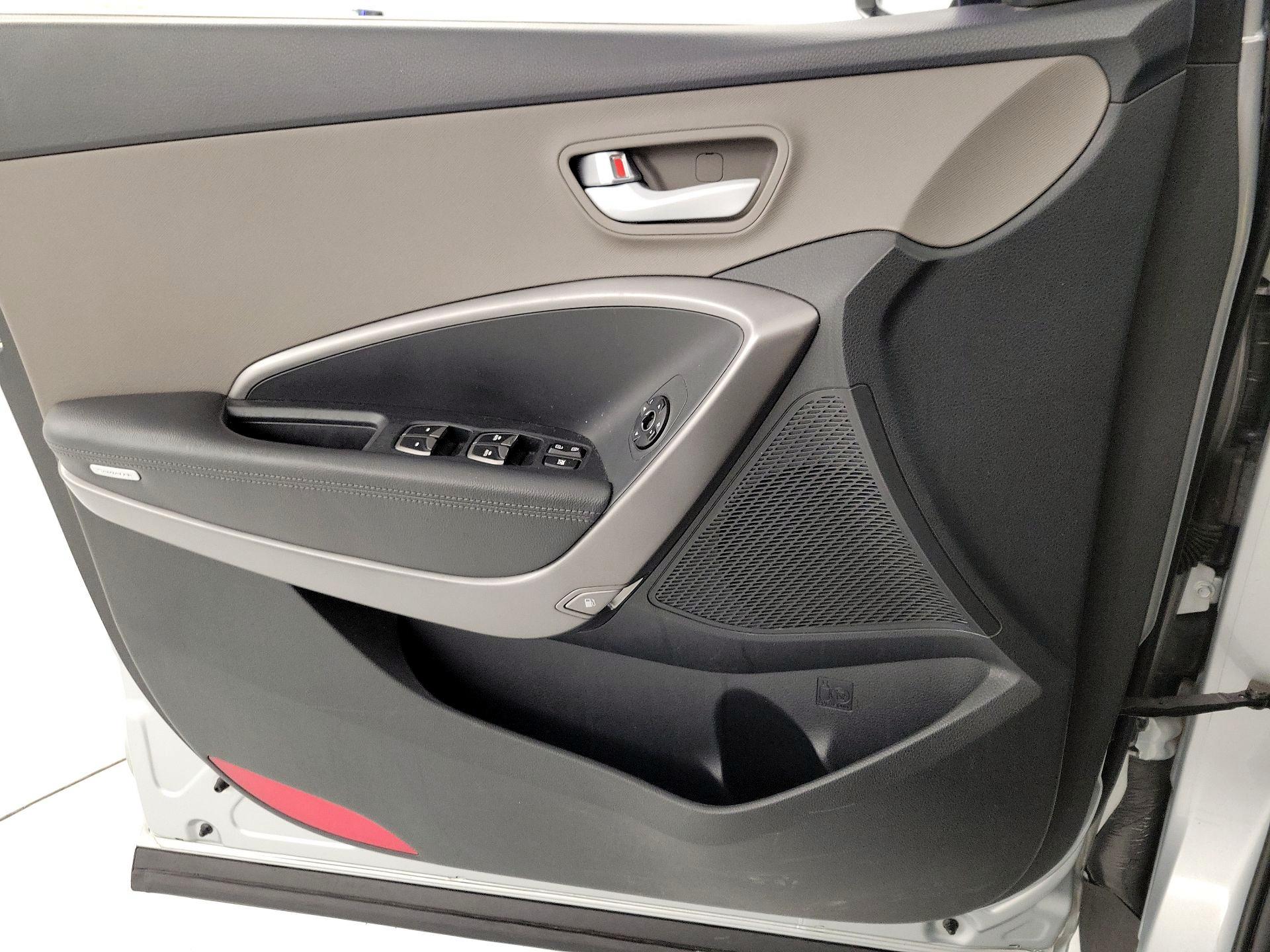 Thumbnail: 2015 Hyundai Santa Fe - 12