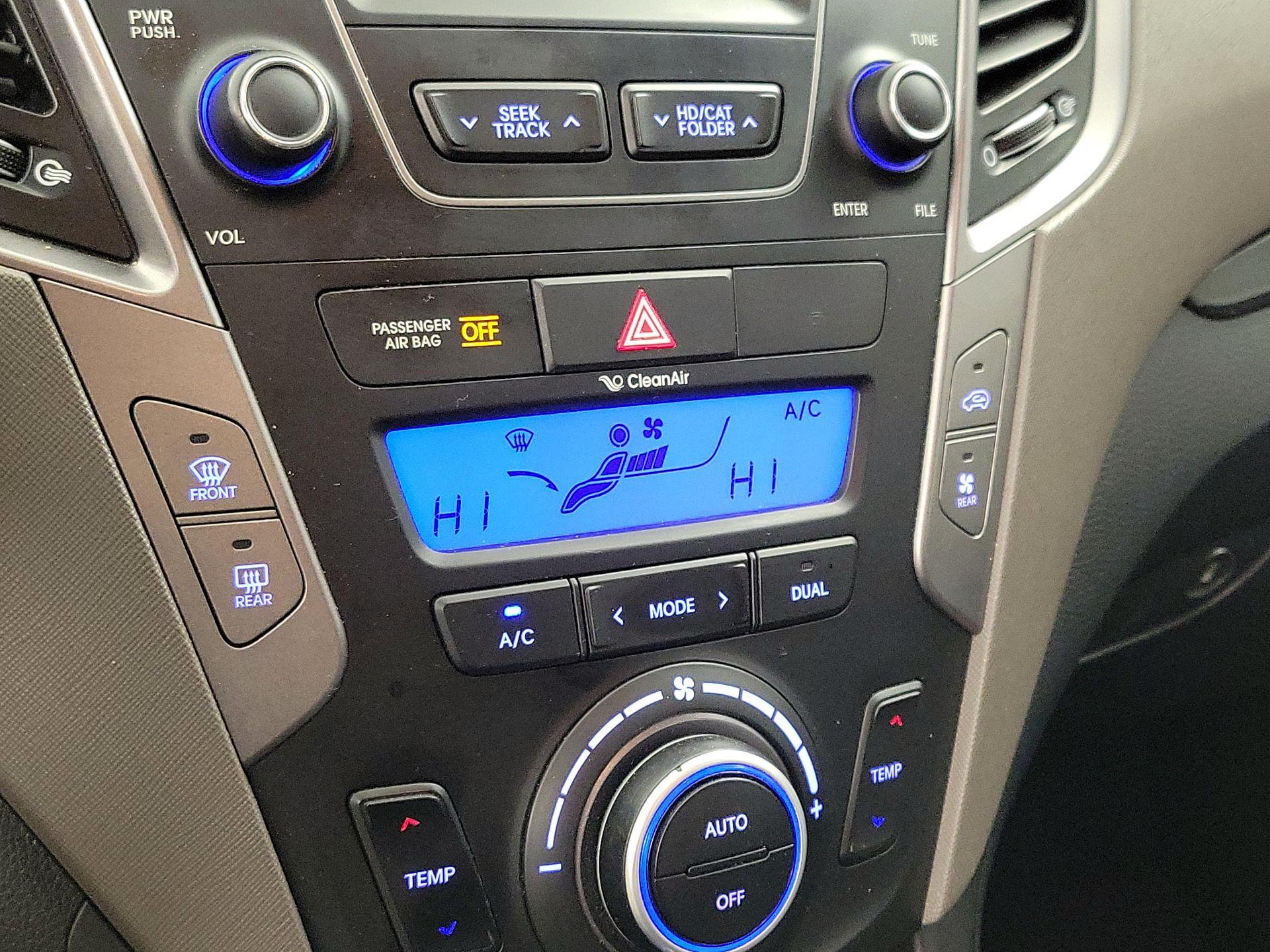 Thumbnail: 2015 Hyundai Santa Fe - 16