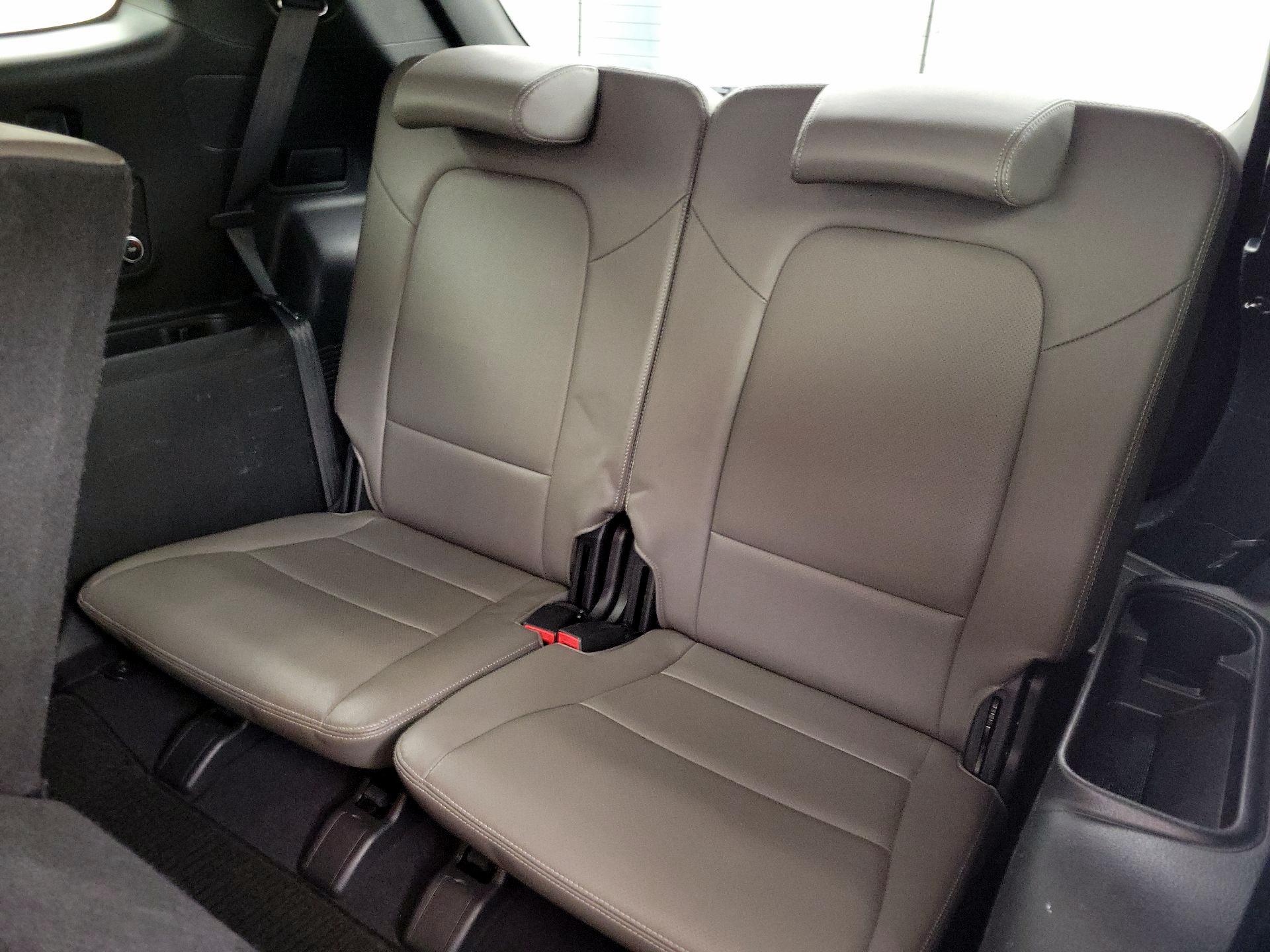 Thumbnail: 2015 Hyundai Santa Fe - 20