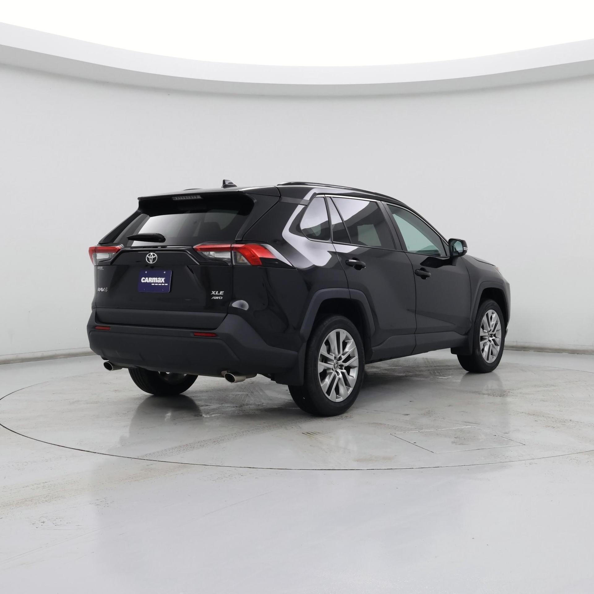 Thumbnail: 2023 Toyota RAV4 - 8