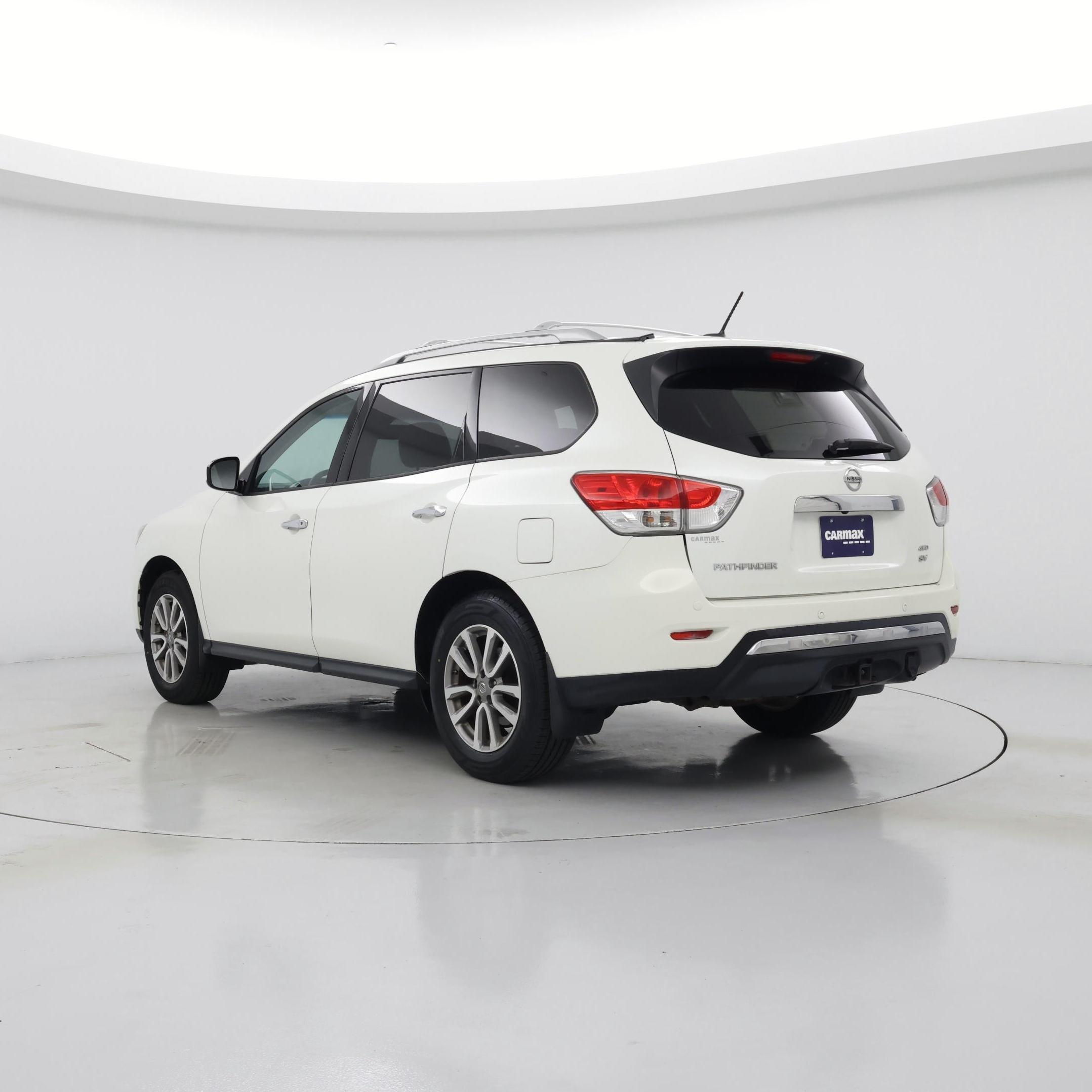 Thumbnail: 2015 Nissan Pathfinder - 2