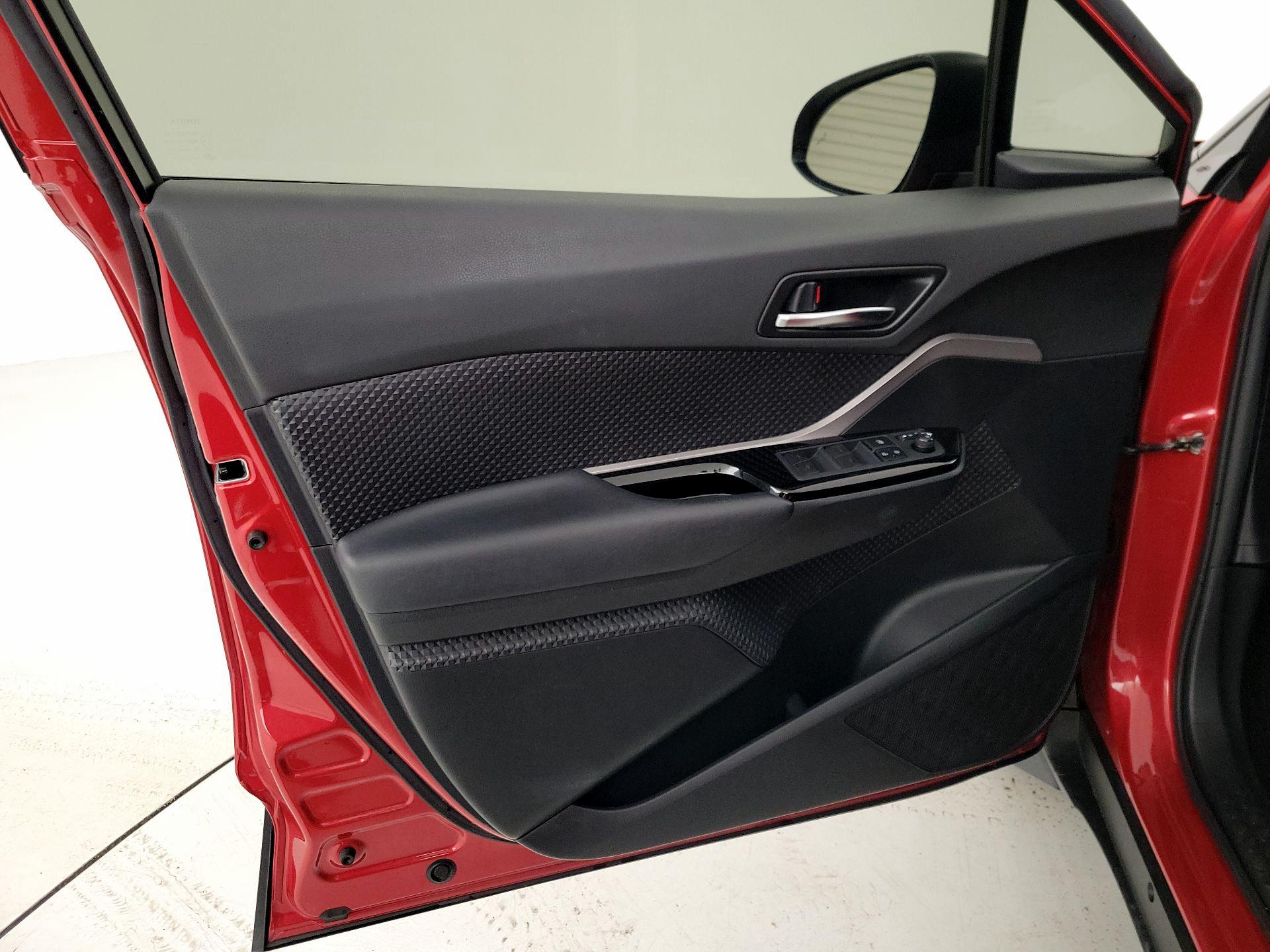 Thumbnail: 2021 Toyota C-HR - 12