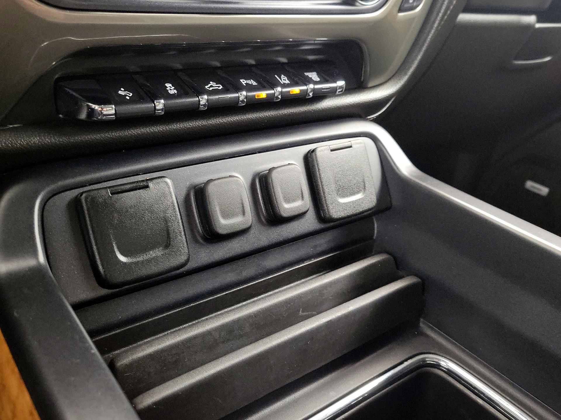 Thumbnail: 2019 Chevrolet Silverado 2500 - 19