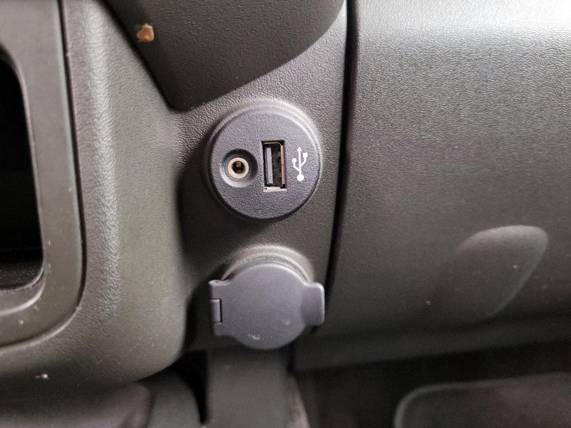 Thumbnail: 2017 Nissan Frontier - 17