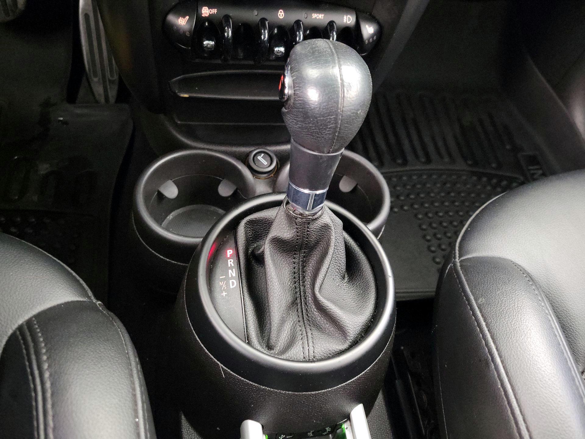 Thumbnail: 2015 MINI Cooper Countryman - 15