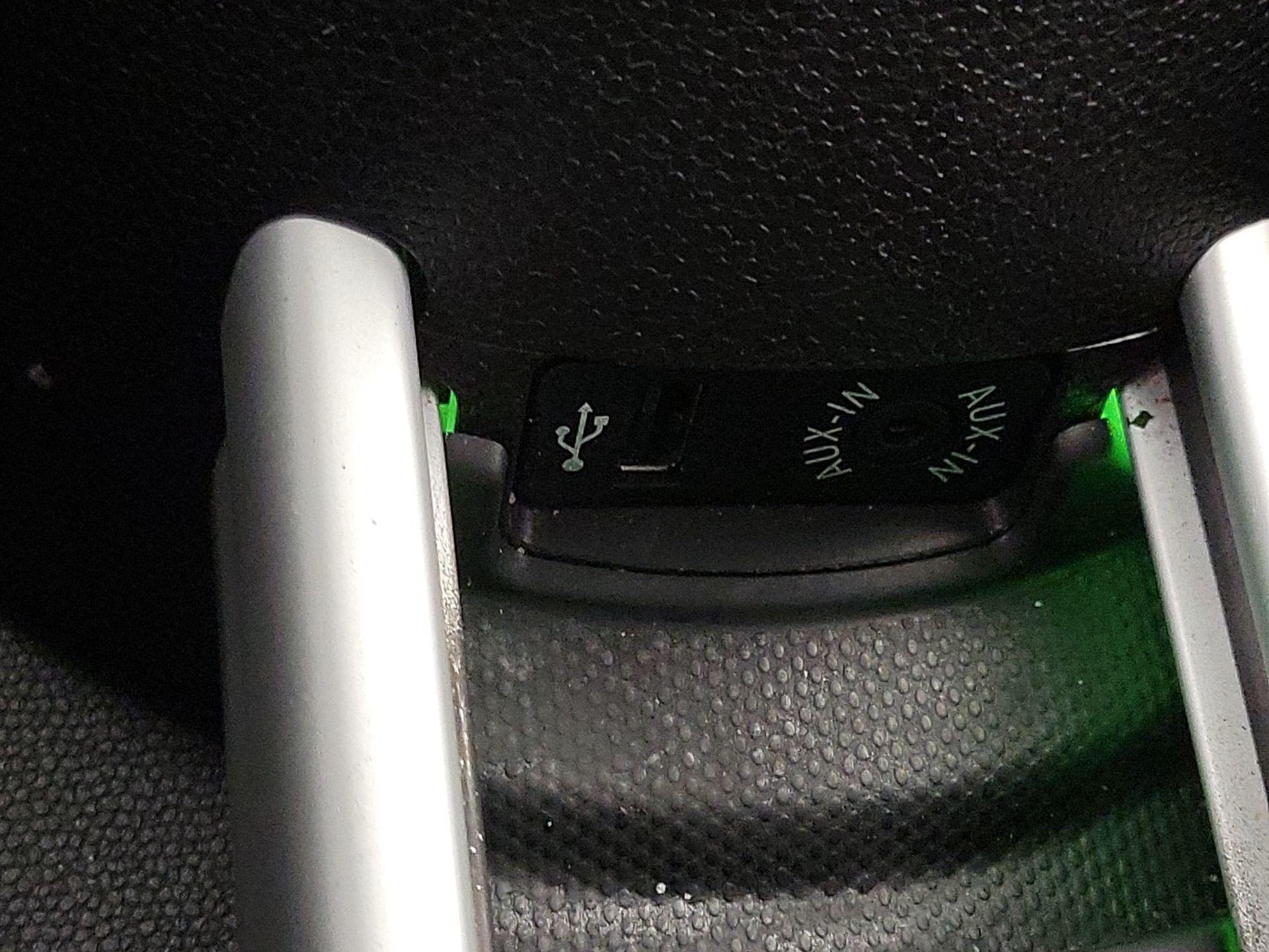 Thumbnail: 2015 MINI Cooper Countryman - 16