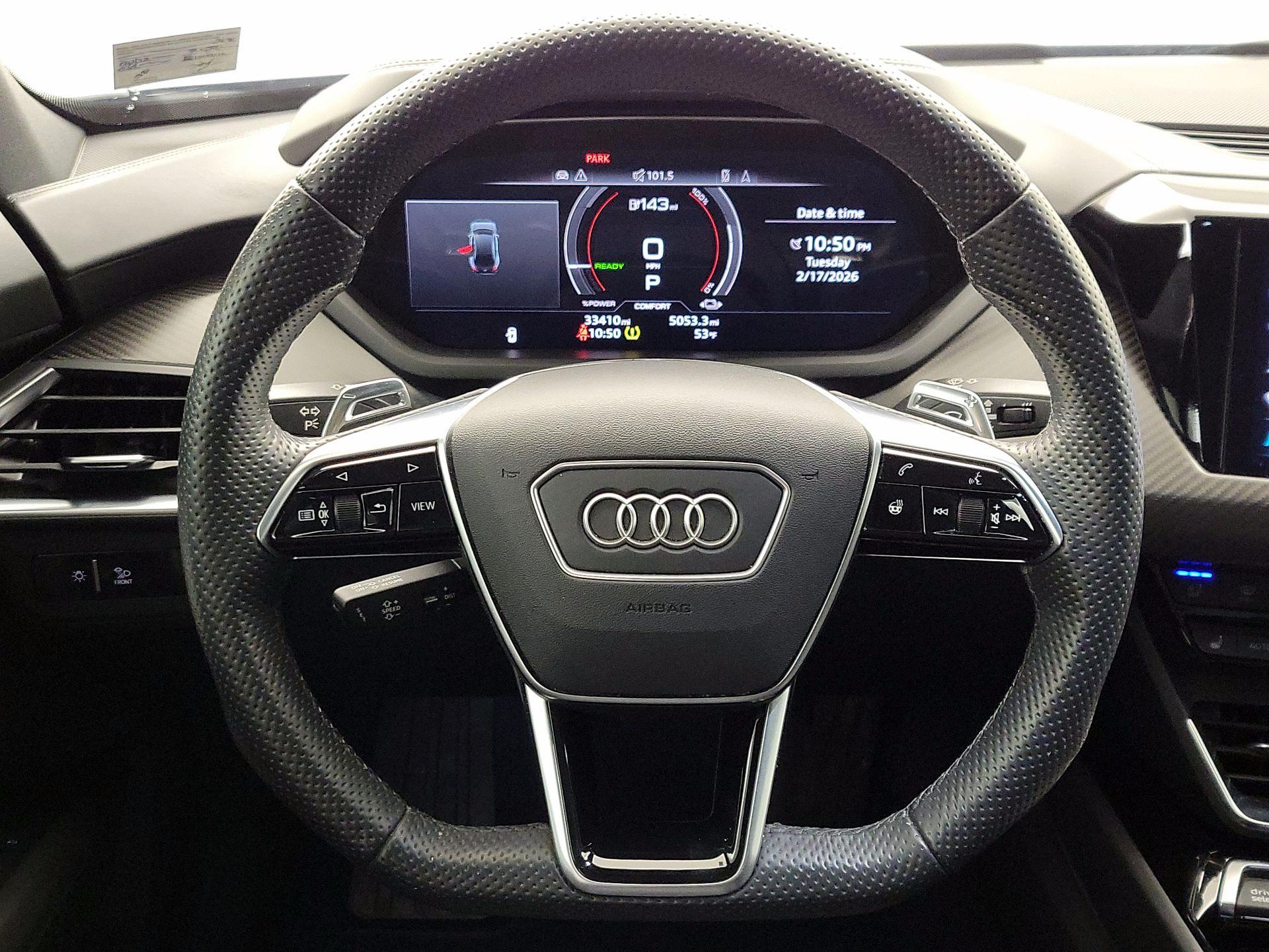 Thumbnail: 2022 Audi e-tron GT - 10