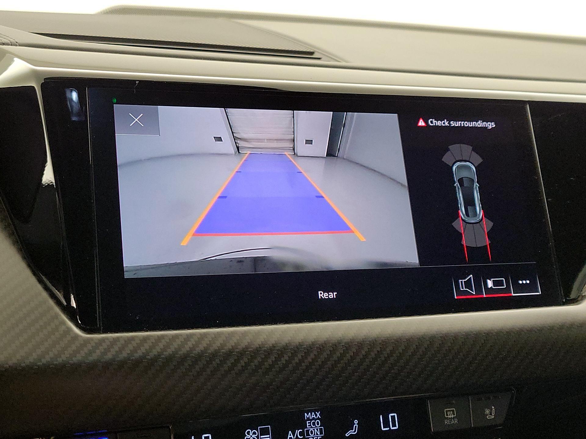 Thumbnail: 2022 Audi e-tron GT - 15