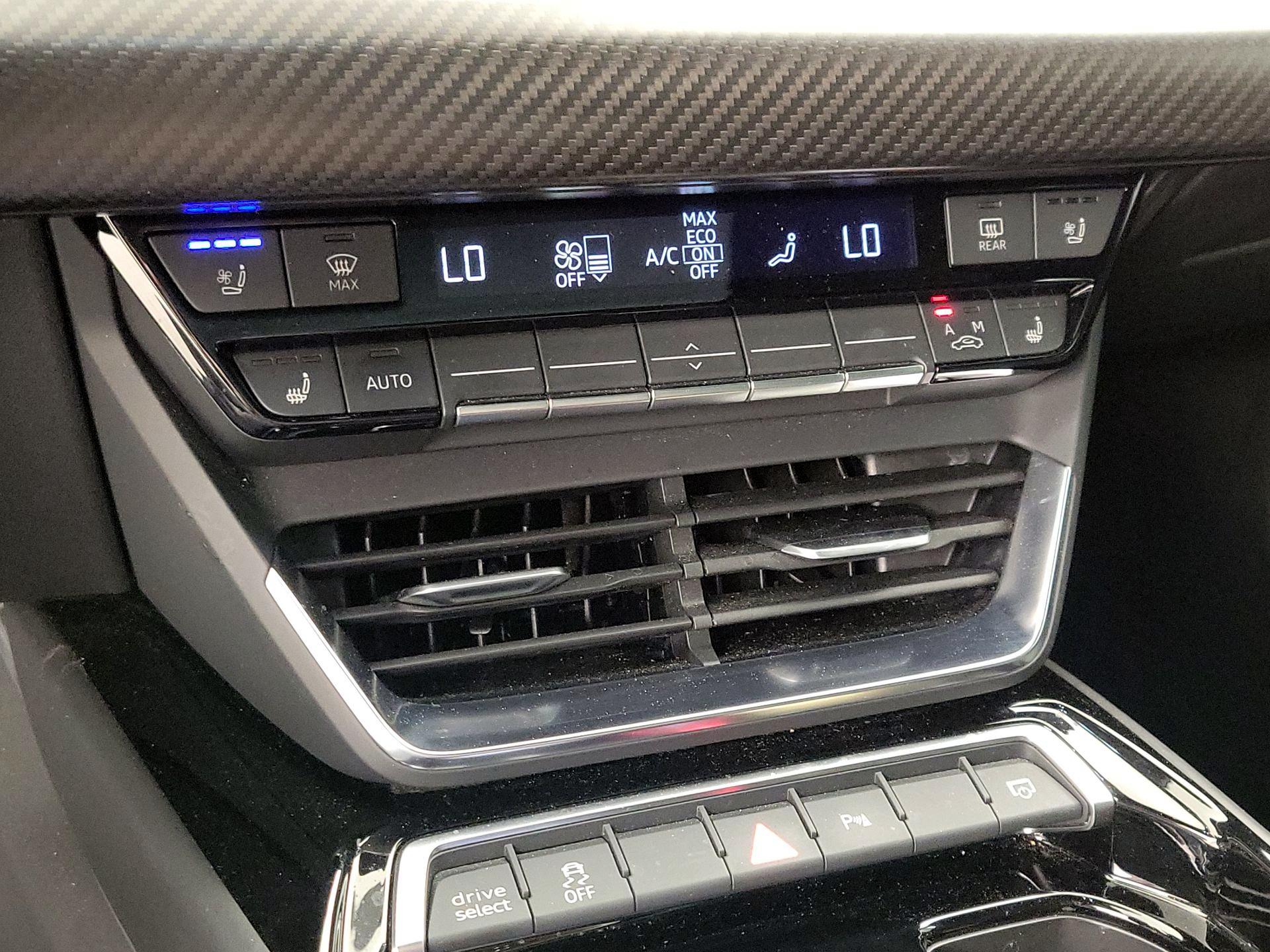 Thumbnail: 2022 Audi e-tron GT - 17