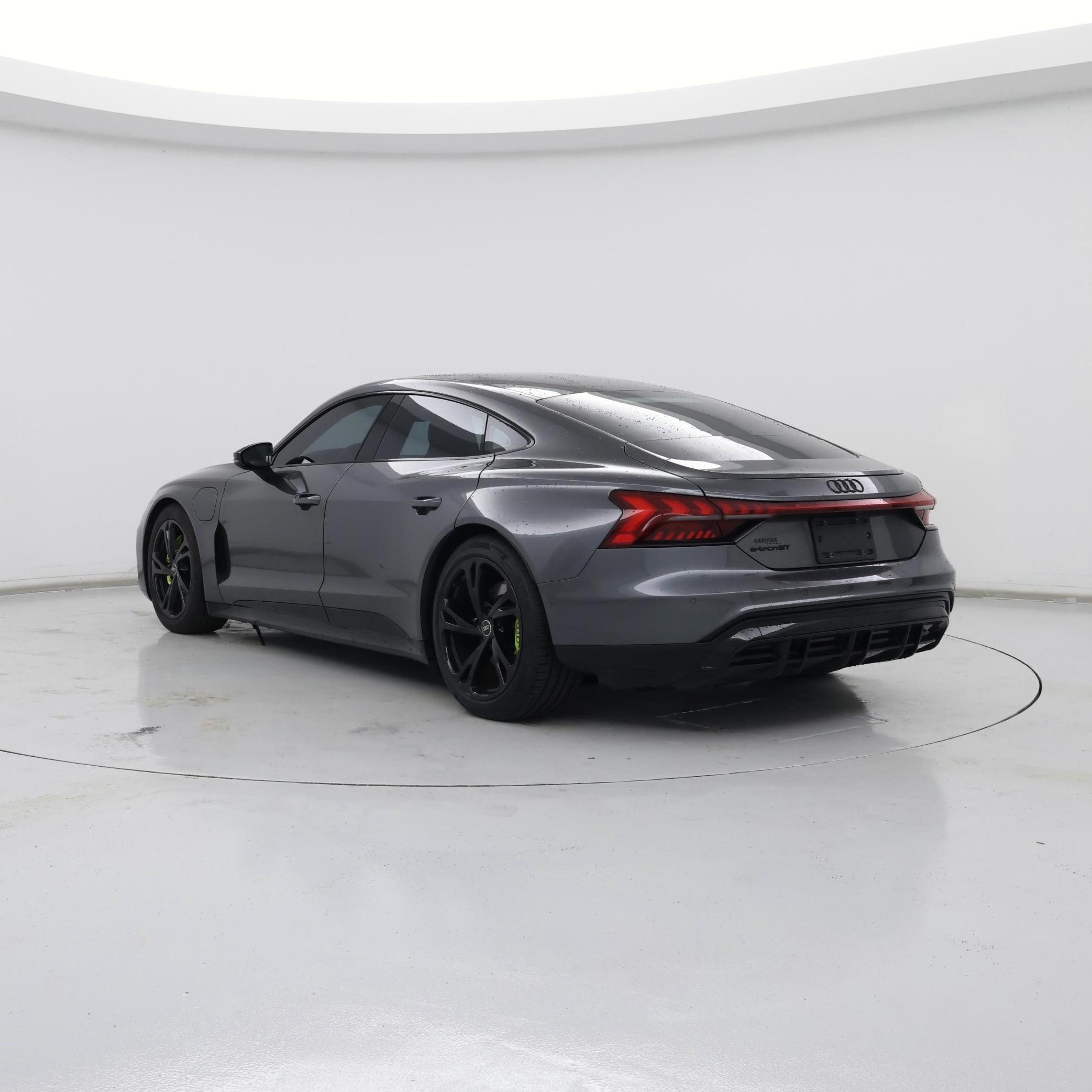 Thumbnail: 2022 Audi e-tron GT - 2