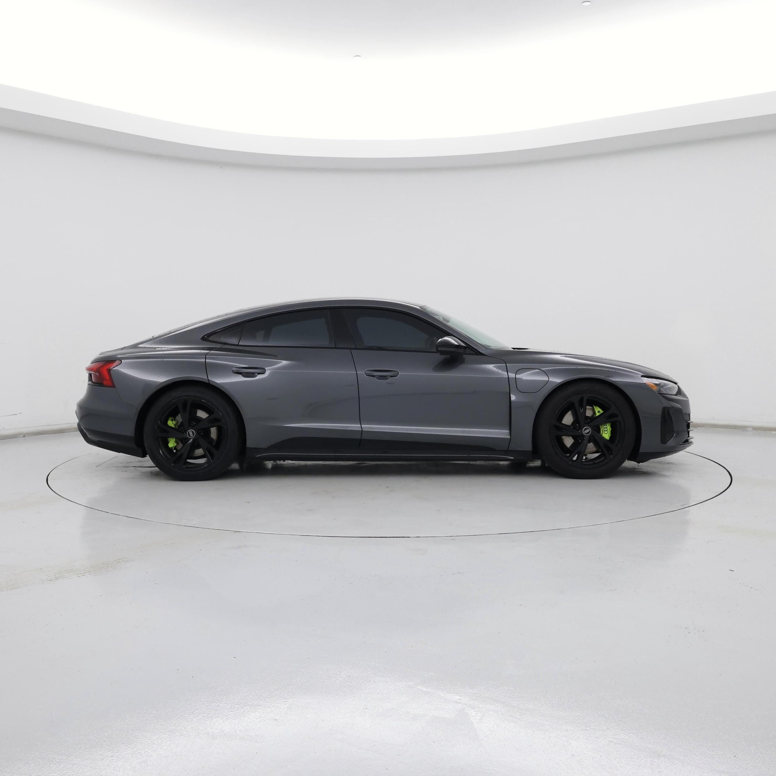 Thumbnail: 2022 Audi e-tron GT - 7