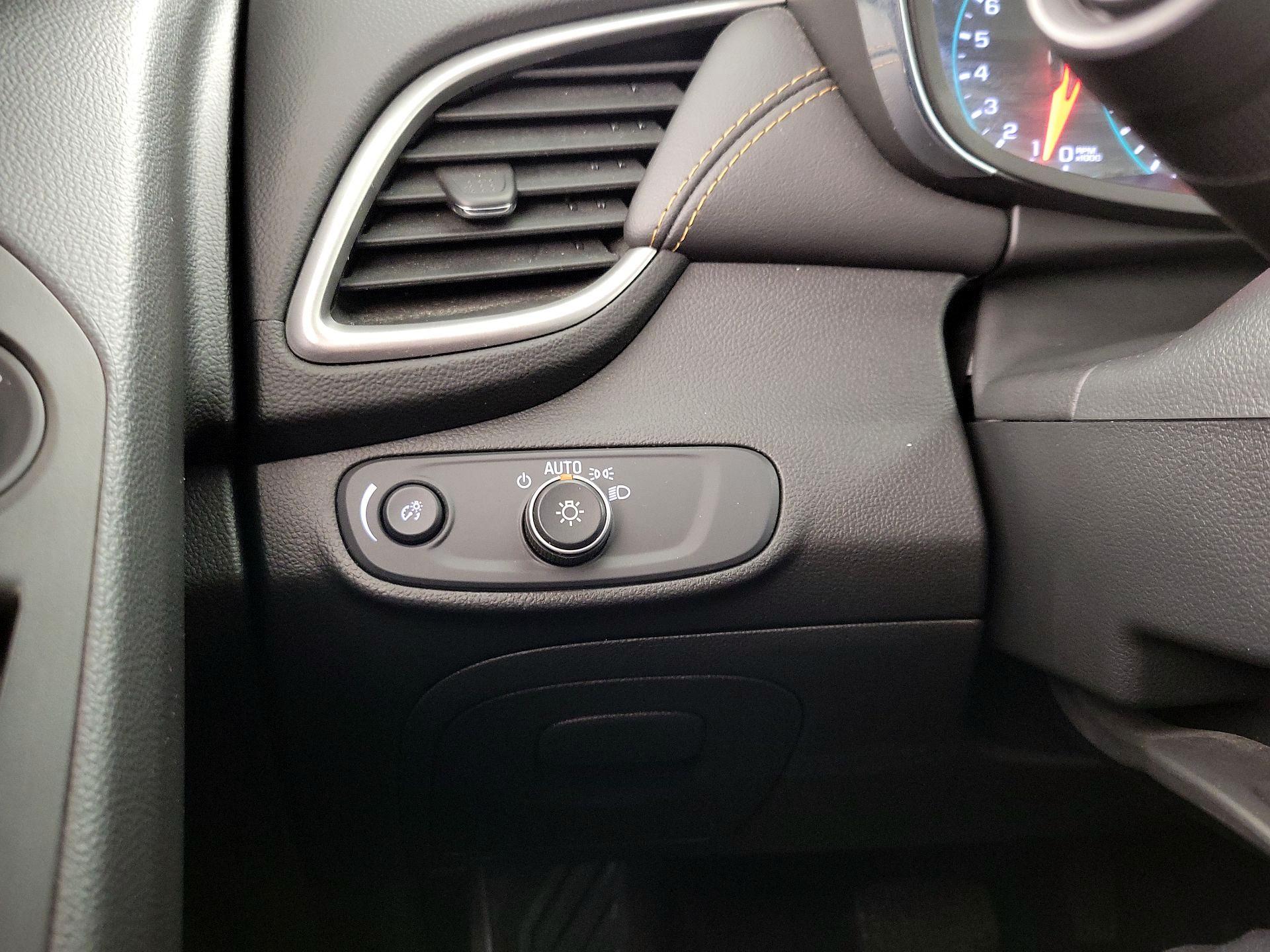 Thumbnail: 2019 Chevrolet Trax - 13