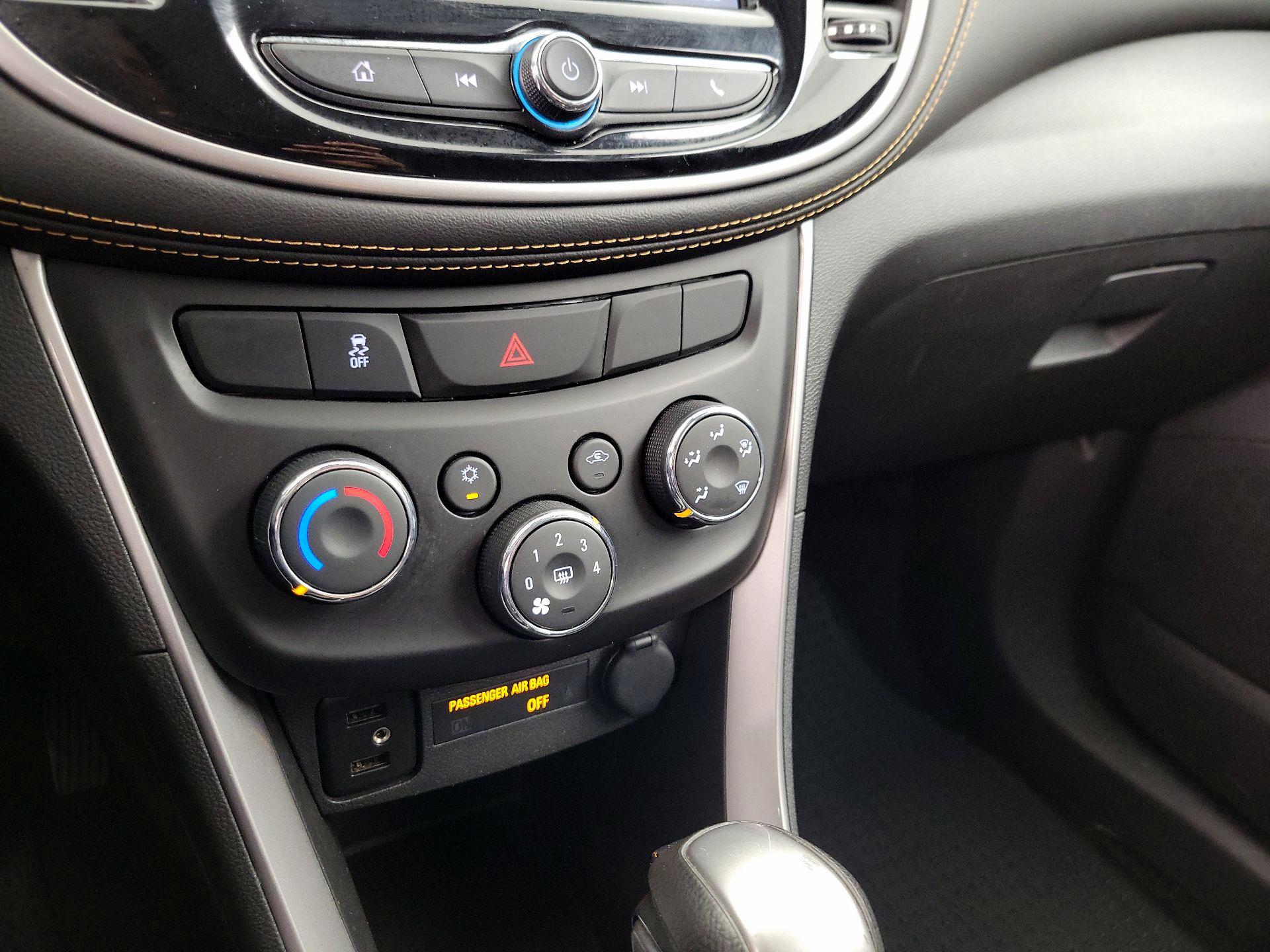 Thumbnail: 2019 Chevrolet Trax - 16