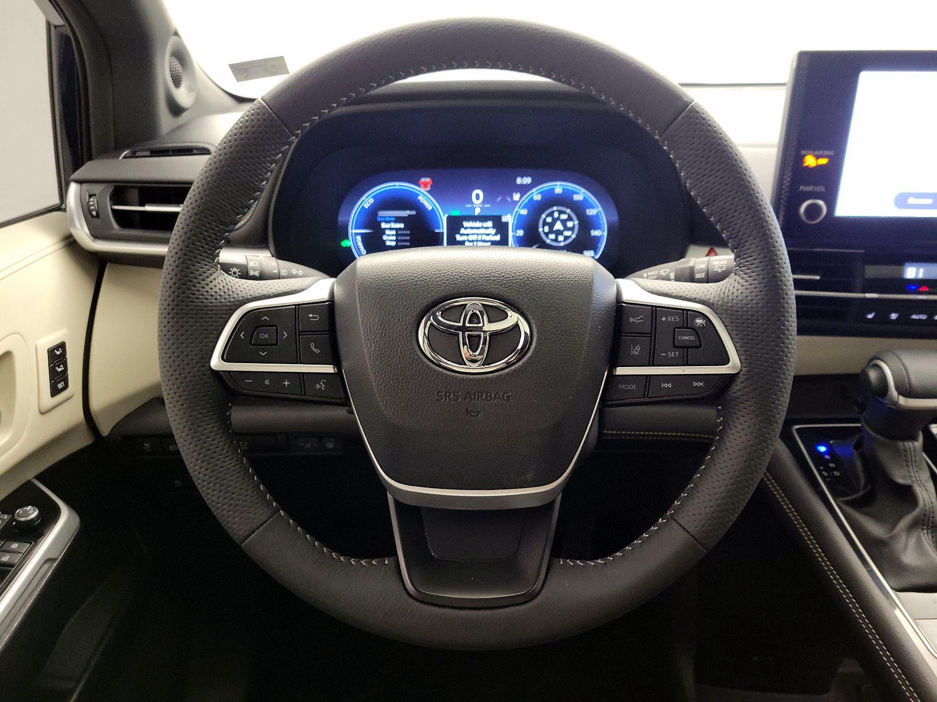 Thumbnail: 2025 Toyota Sienna - 10