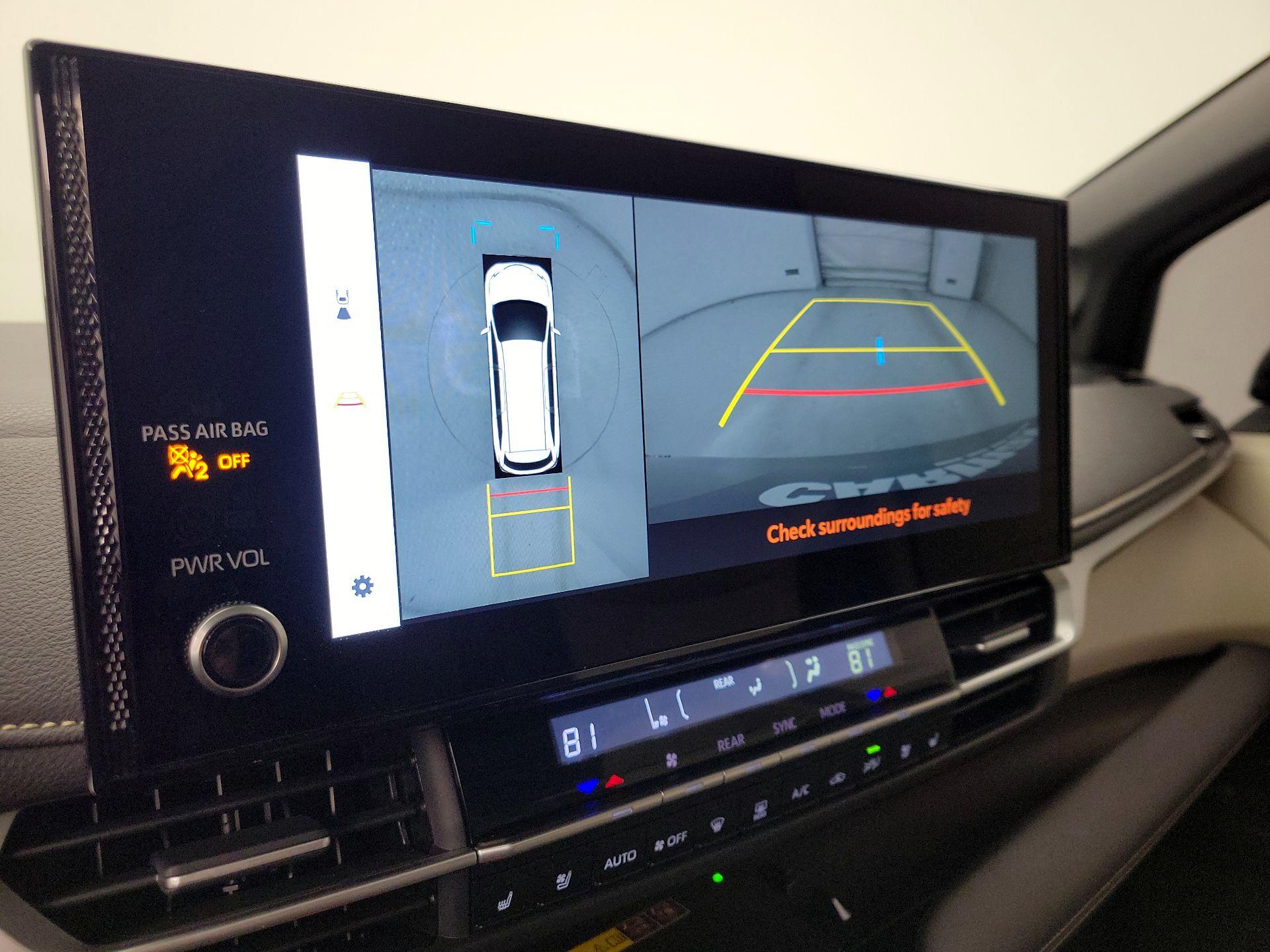 Thumbnail: 2025 Toyota Sienna - 14