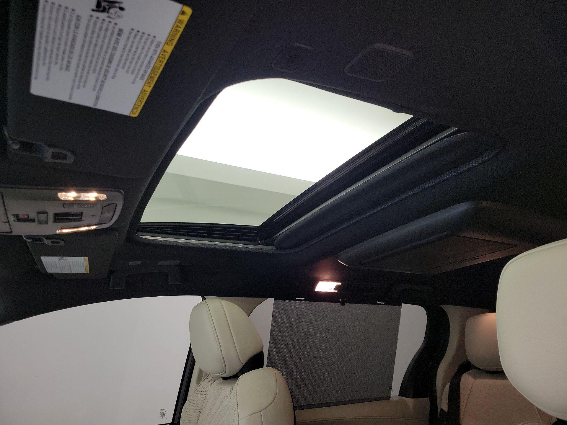 Thumbnail: 2025 Toyota Sienna - 19