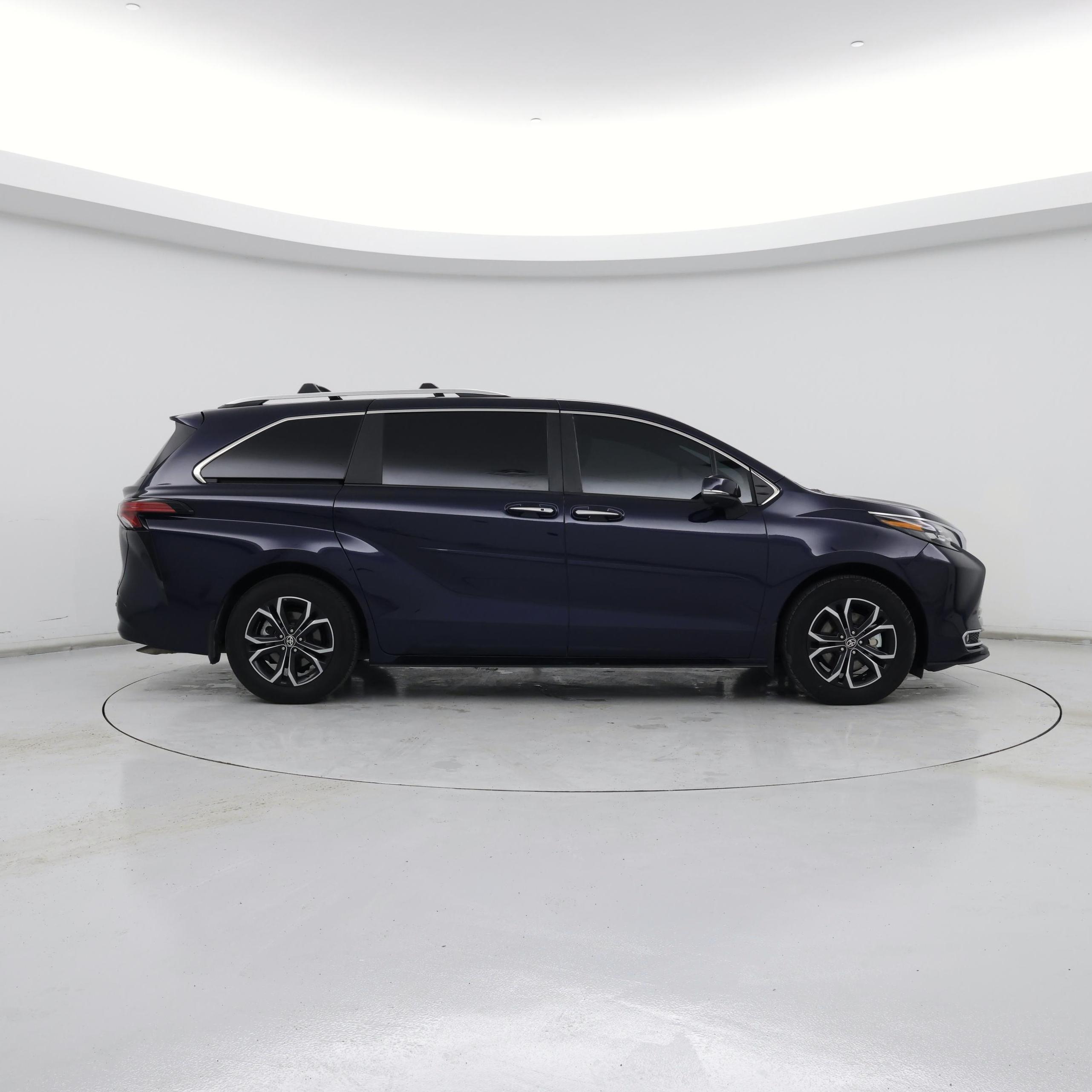 Thumbnail: 2025 Toyota Sienna - 7