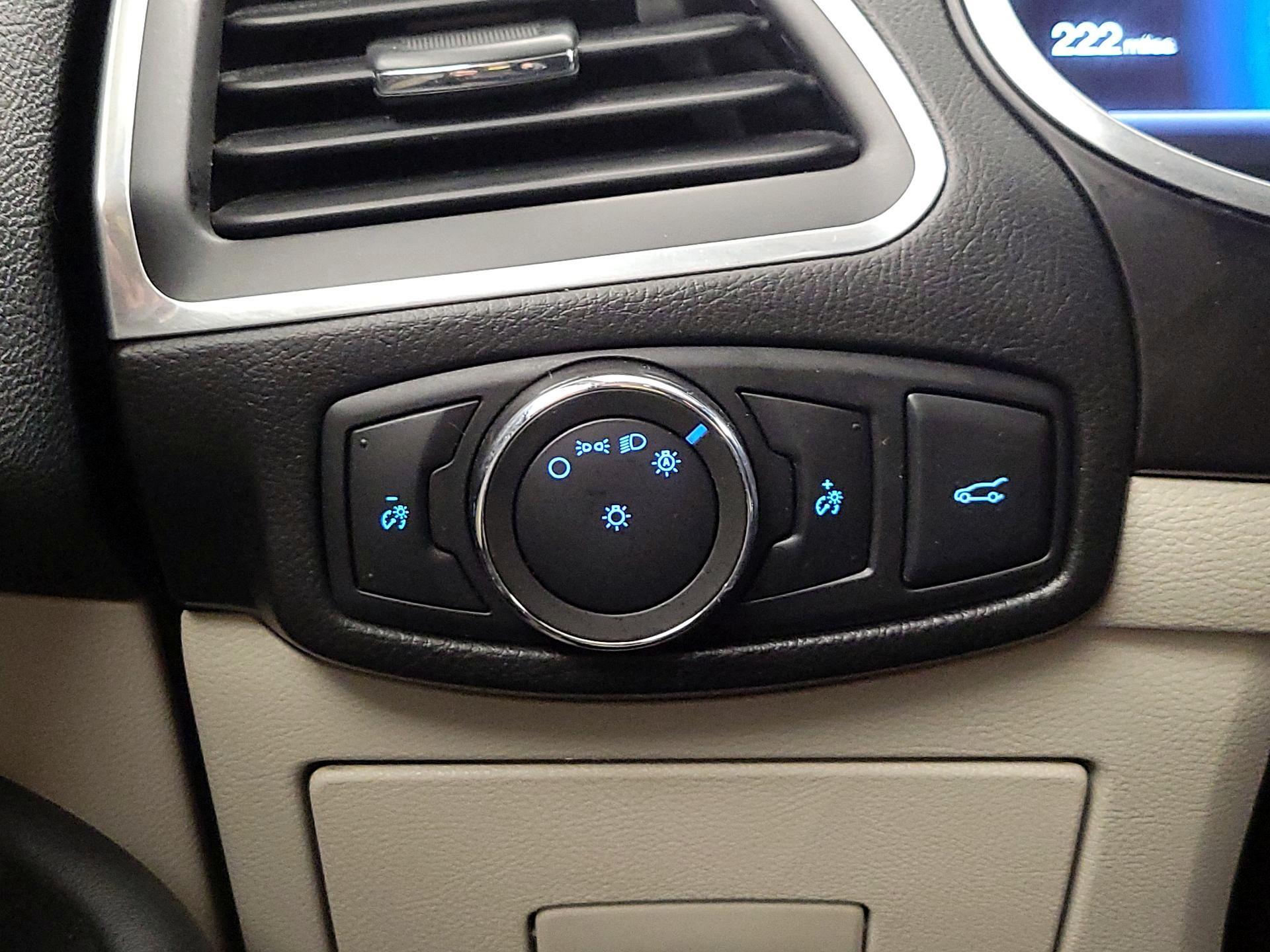 Thumbnail: 2017 Ford Edge - 13