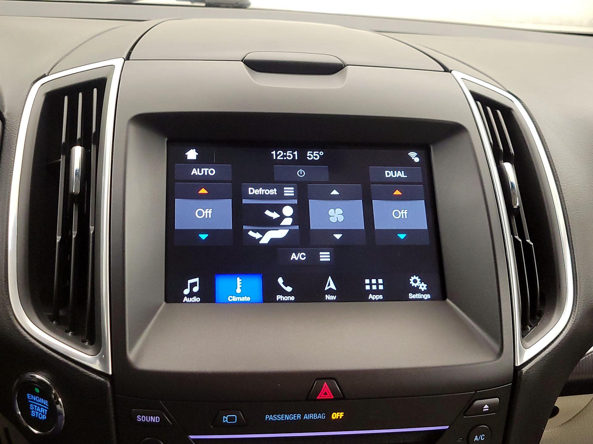 Thumbnail: 2017 Ford Edge - 17