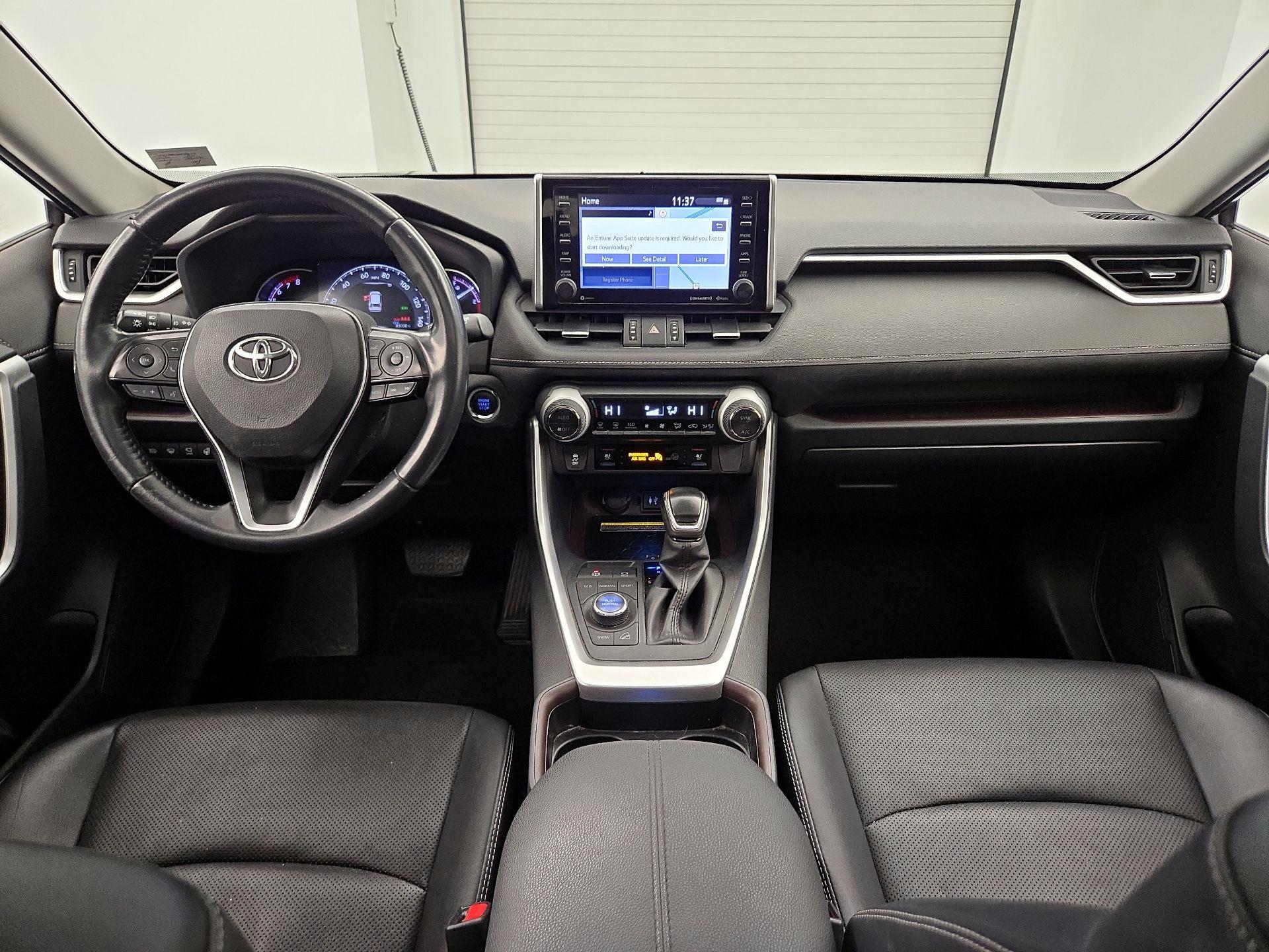Thumbnail: 2019 Toyota RAV4 - 9
