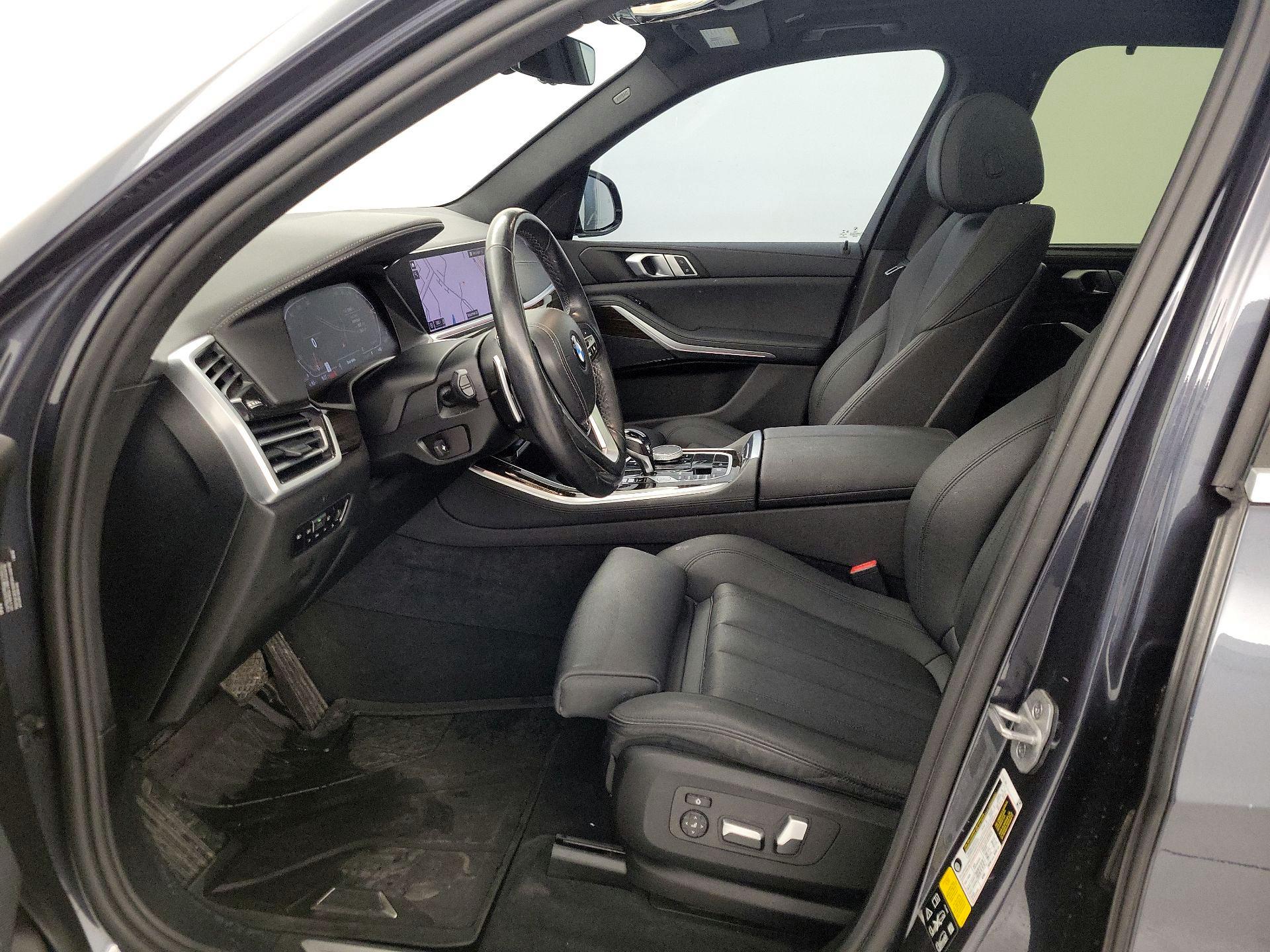 Thumbnail: 2021 BMW X5 - 11