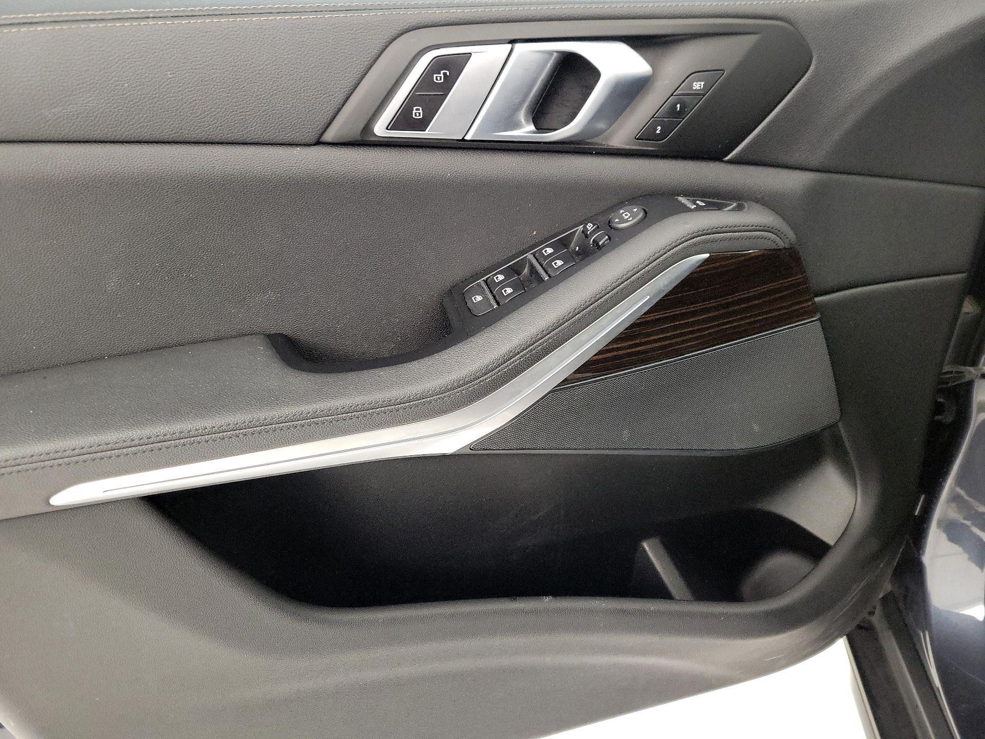 Thumbnail: 2021 BMW X5 - 12