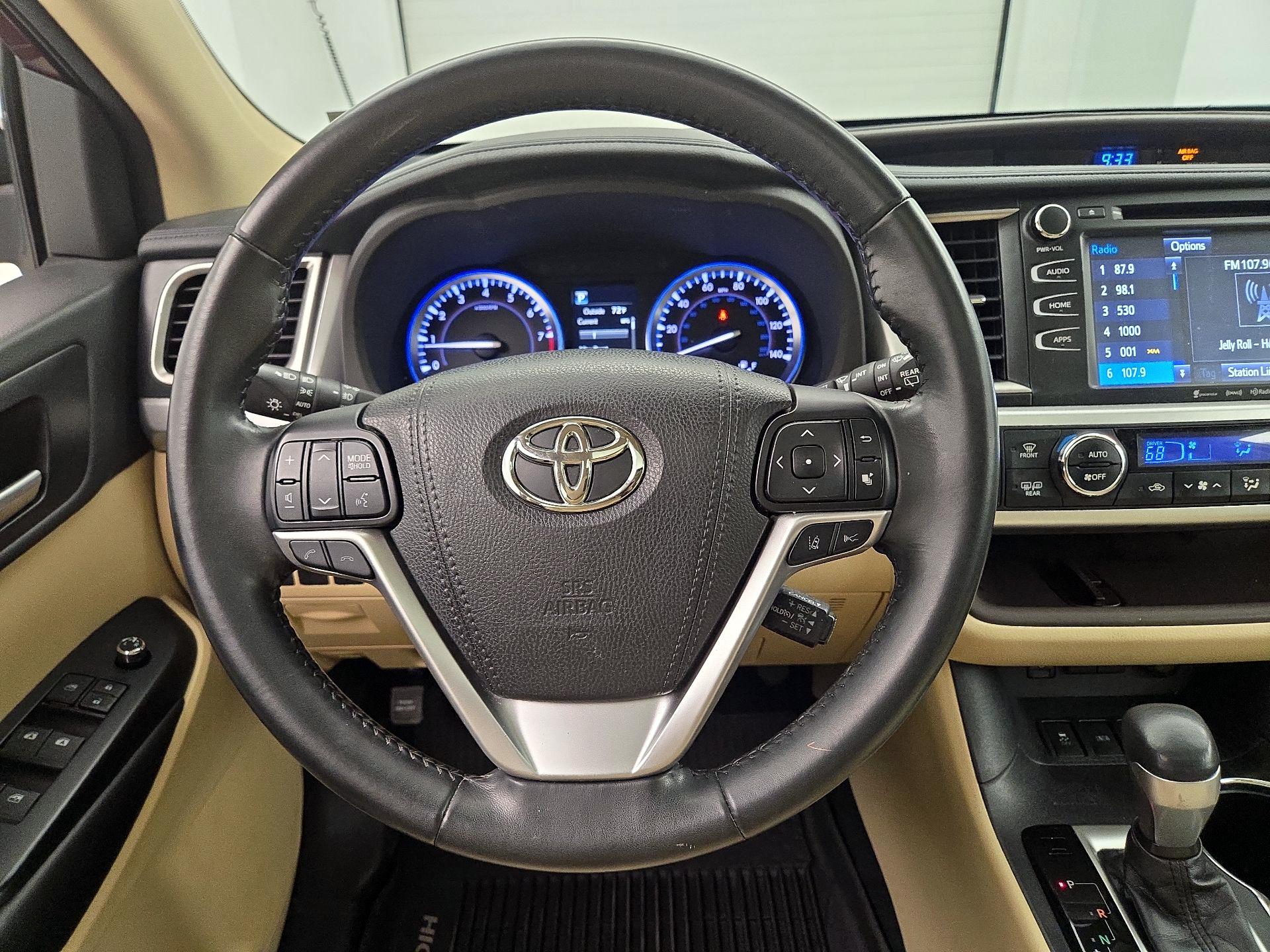 Thumbnail: 2018 Toyota Highlander - 10