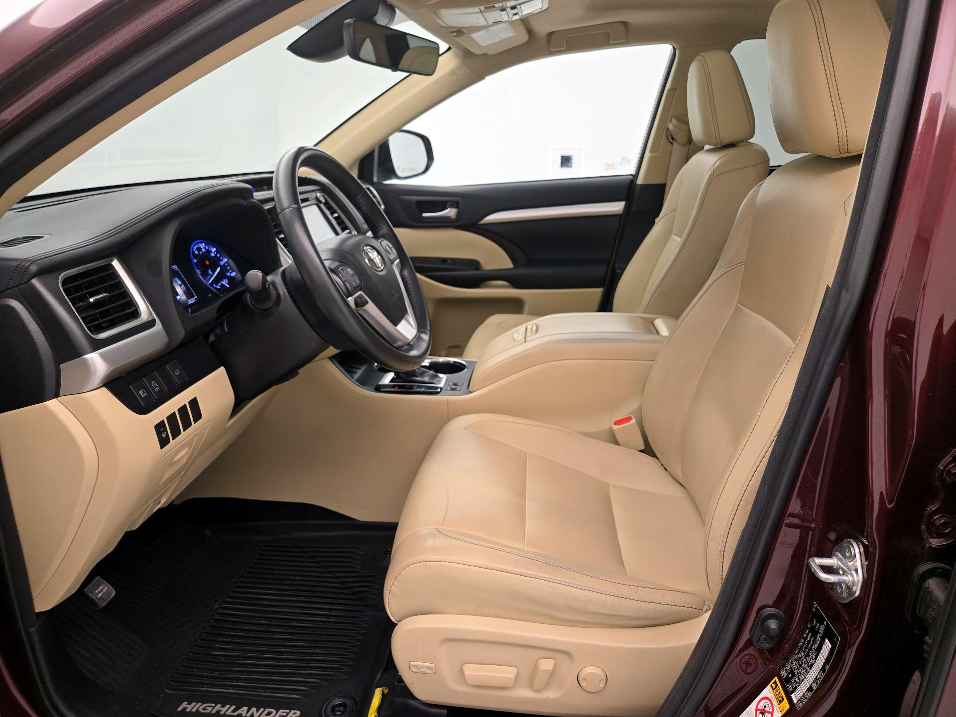 Thumbnail: 2018 Toyota Highlander - 11