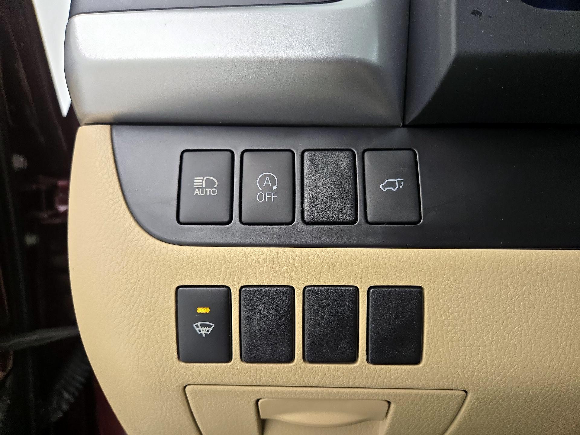 Thumbnail: 2018 Toyota Highlander - 13