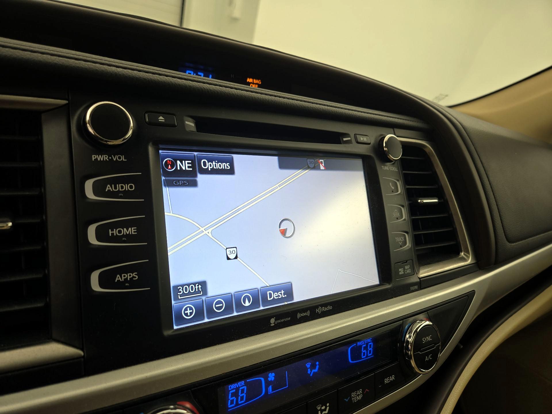 Thumbnail: 2018 Toyota Highlander - 14