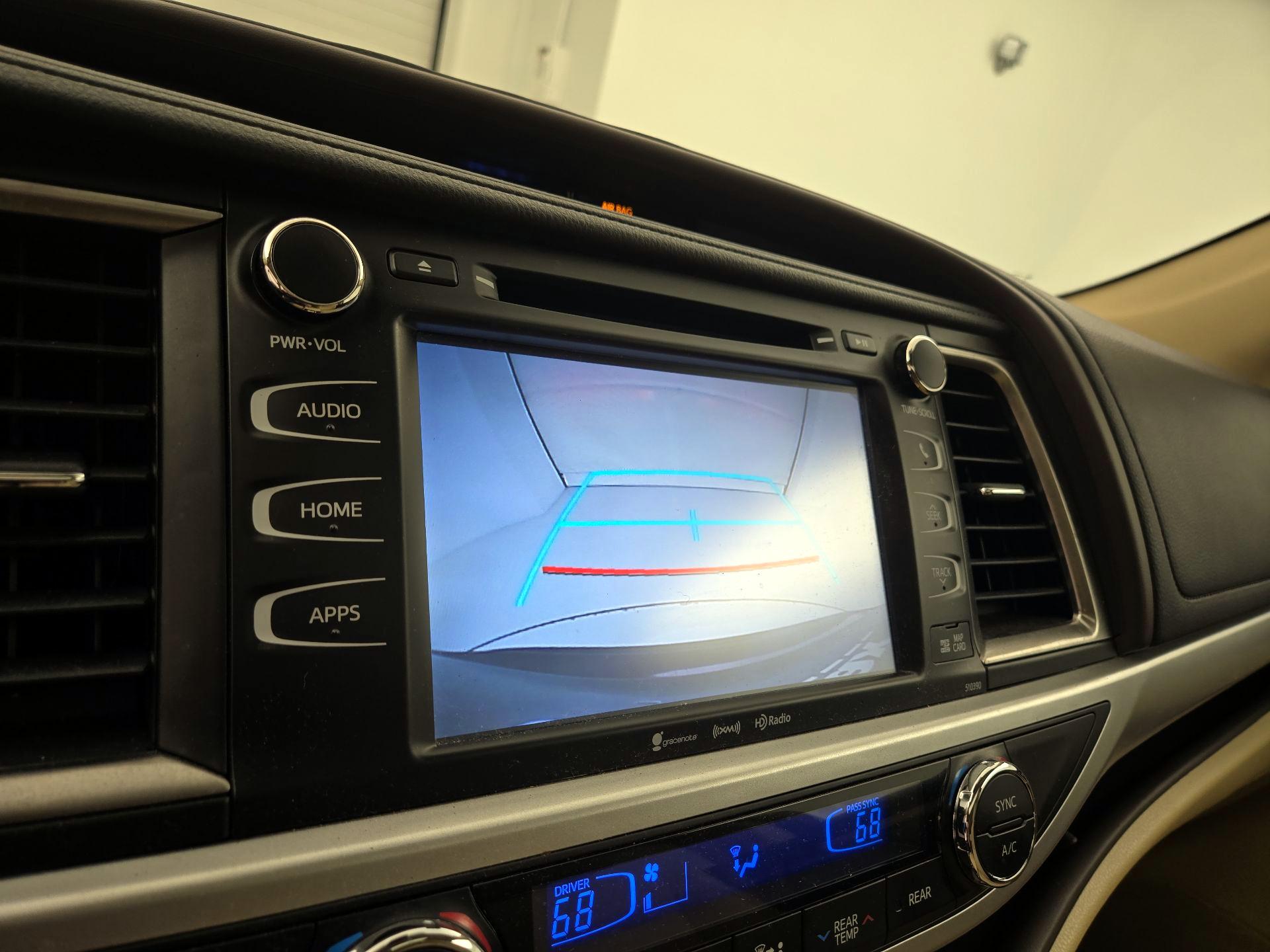 Thumbnail: 2018 Toyota Highlander - 15