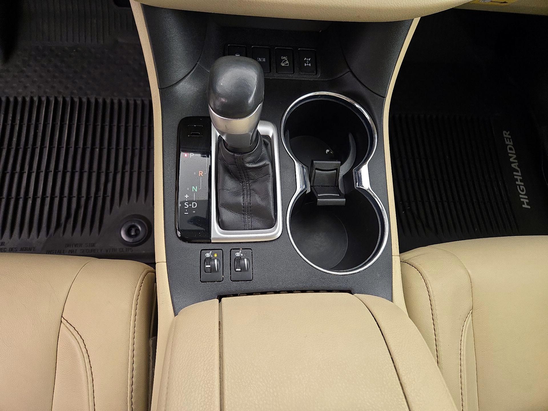 Thumbnail: 2018 Toyota Highlander - 18