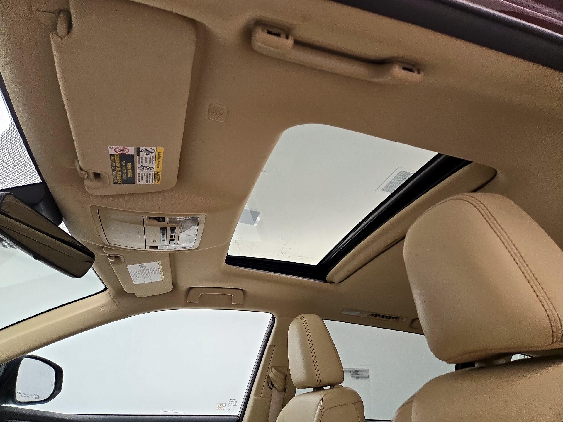 Thumbnail: 2018 Toyota Highlander - 20