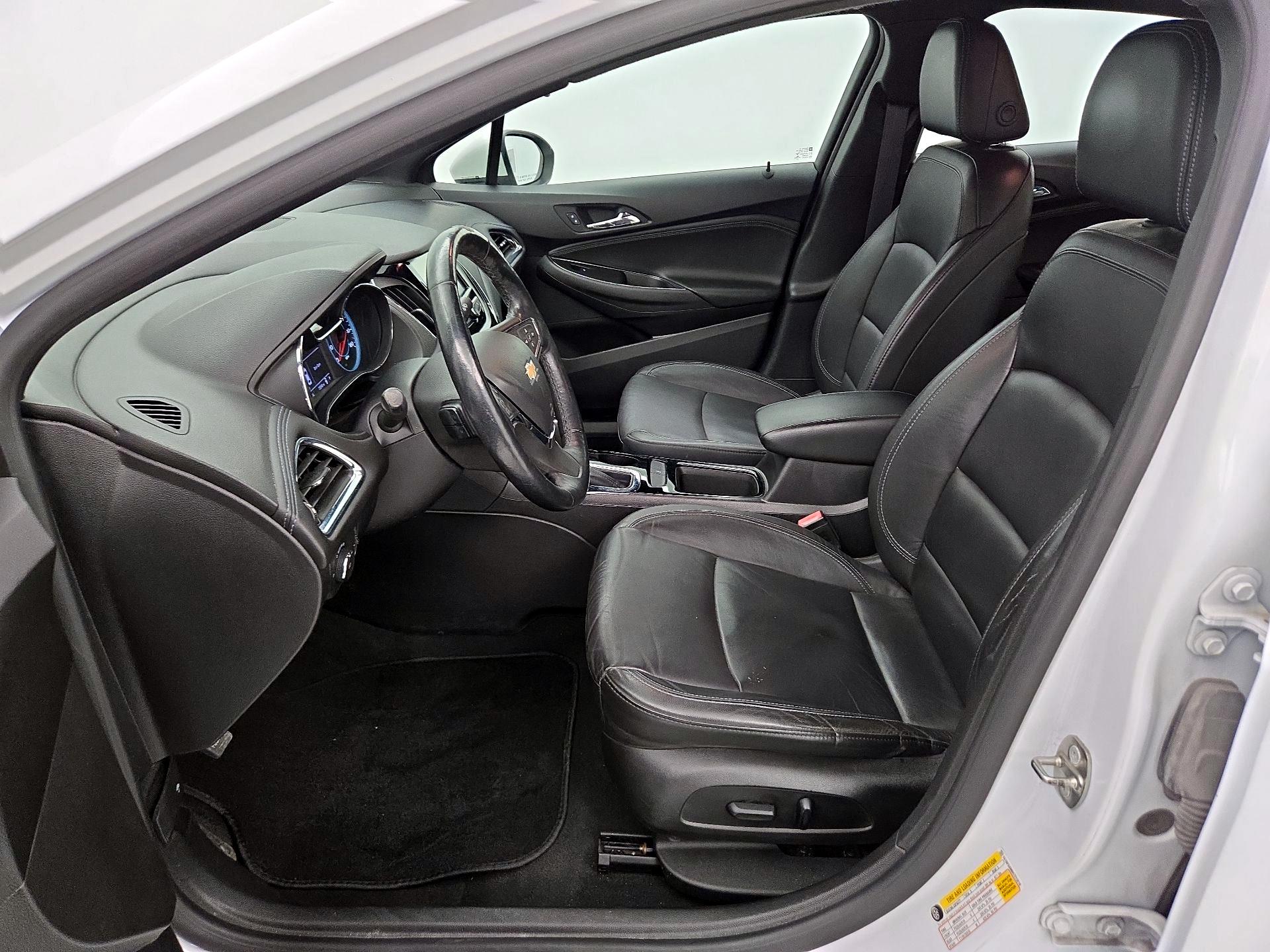 Thumbnail: 2017 Chevrolet Cruze - 11