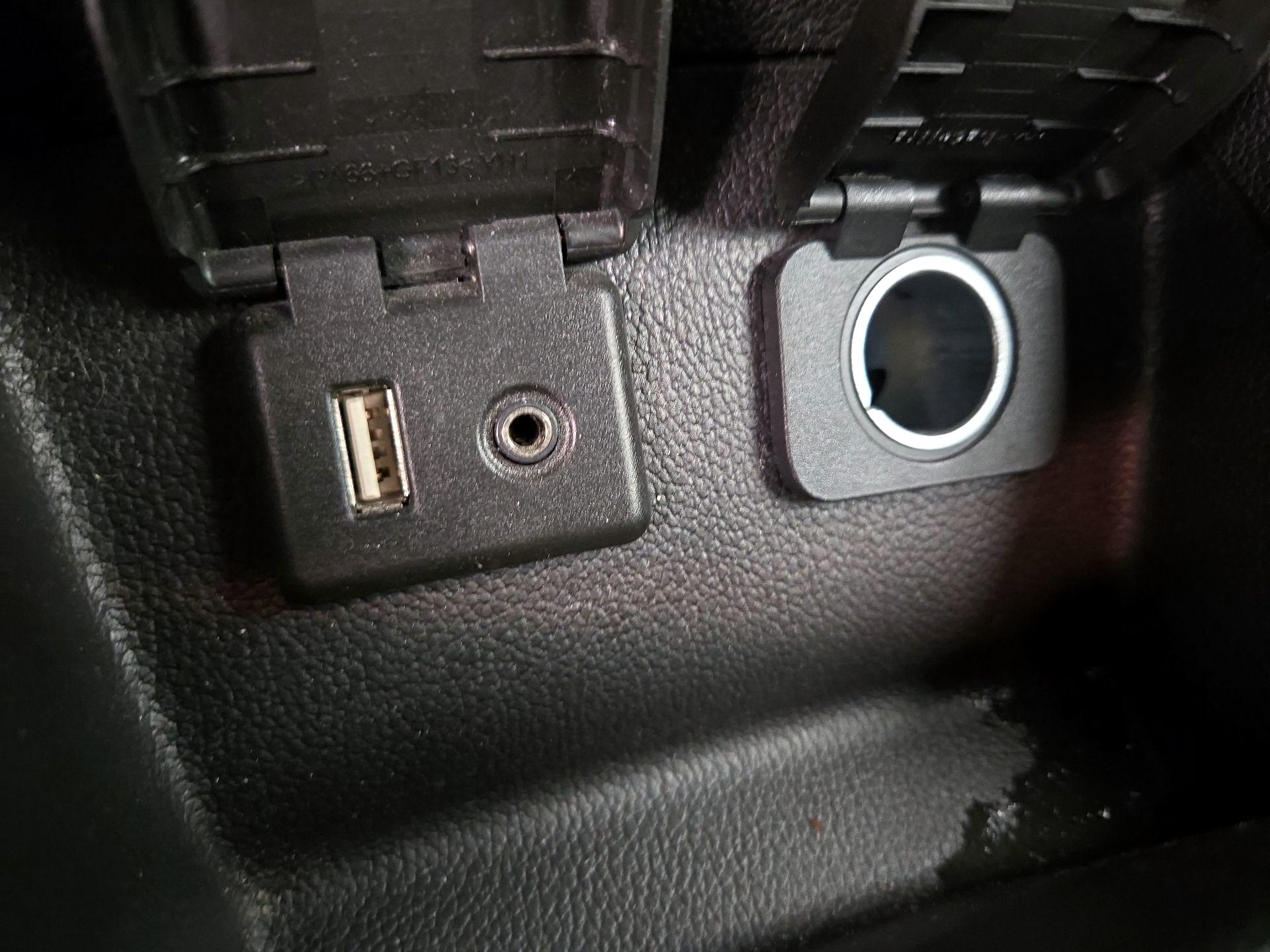 Thumbnail: 2017 Chevrolet Cruze - 18