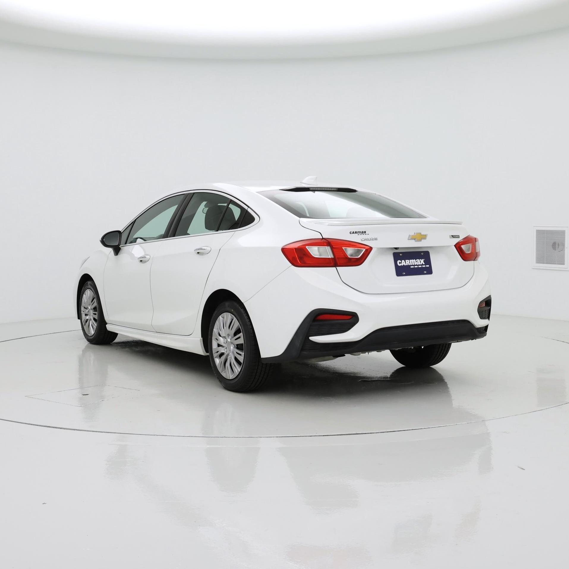 Thumbnail: 2017 Chevrolet Cruze - 2