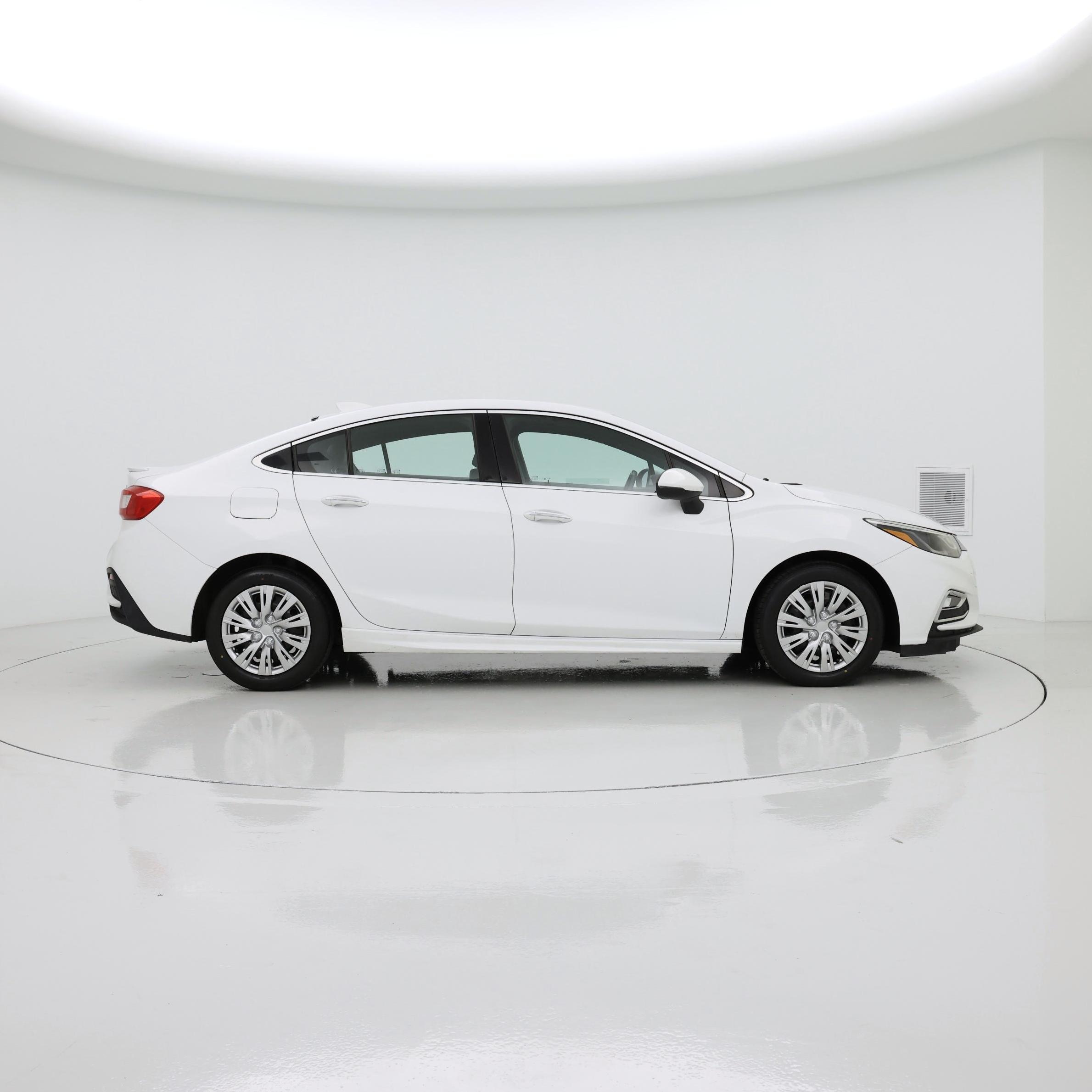 Thumbnail: 2017 Chevrolet Cruze - 7